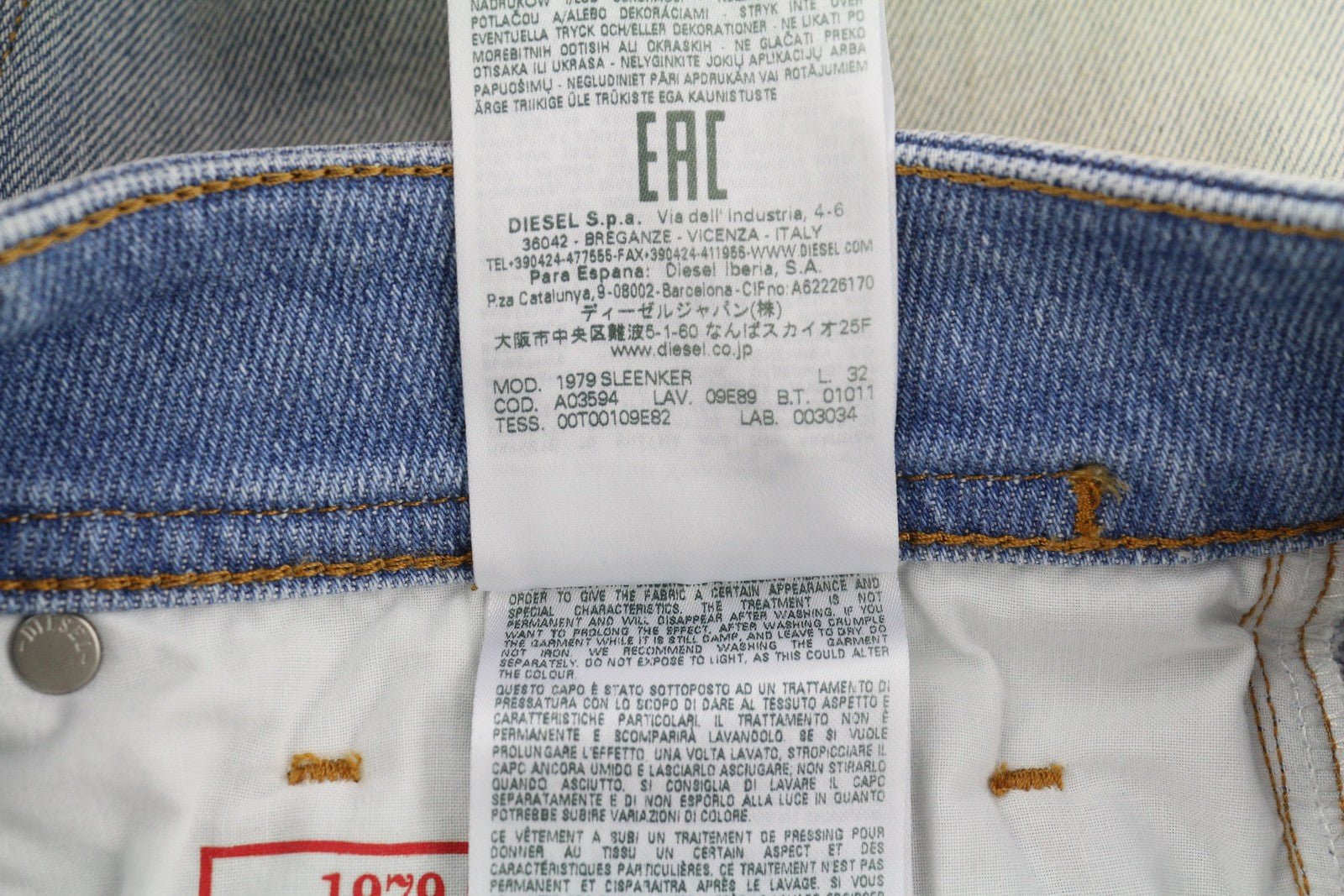 DIESEL 1979 Sleenker 09E89 Men Jeans W32/L32 Skinny Low Waist Paint RRP€295