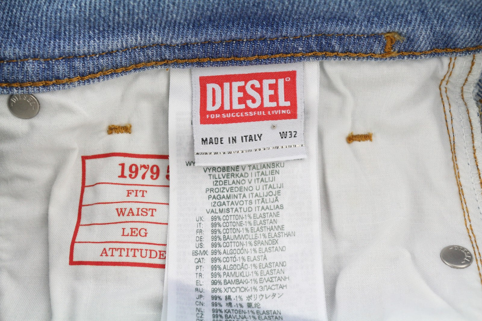 DIESEL 1979 Sleenker 09E89 Men Jeans W32/L32 Skinny Low Waist Paint RRP€295