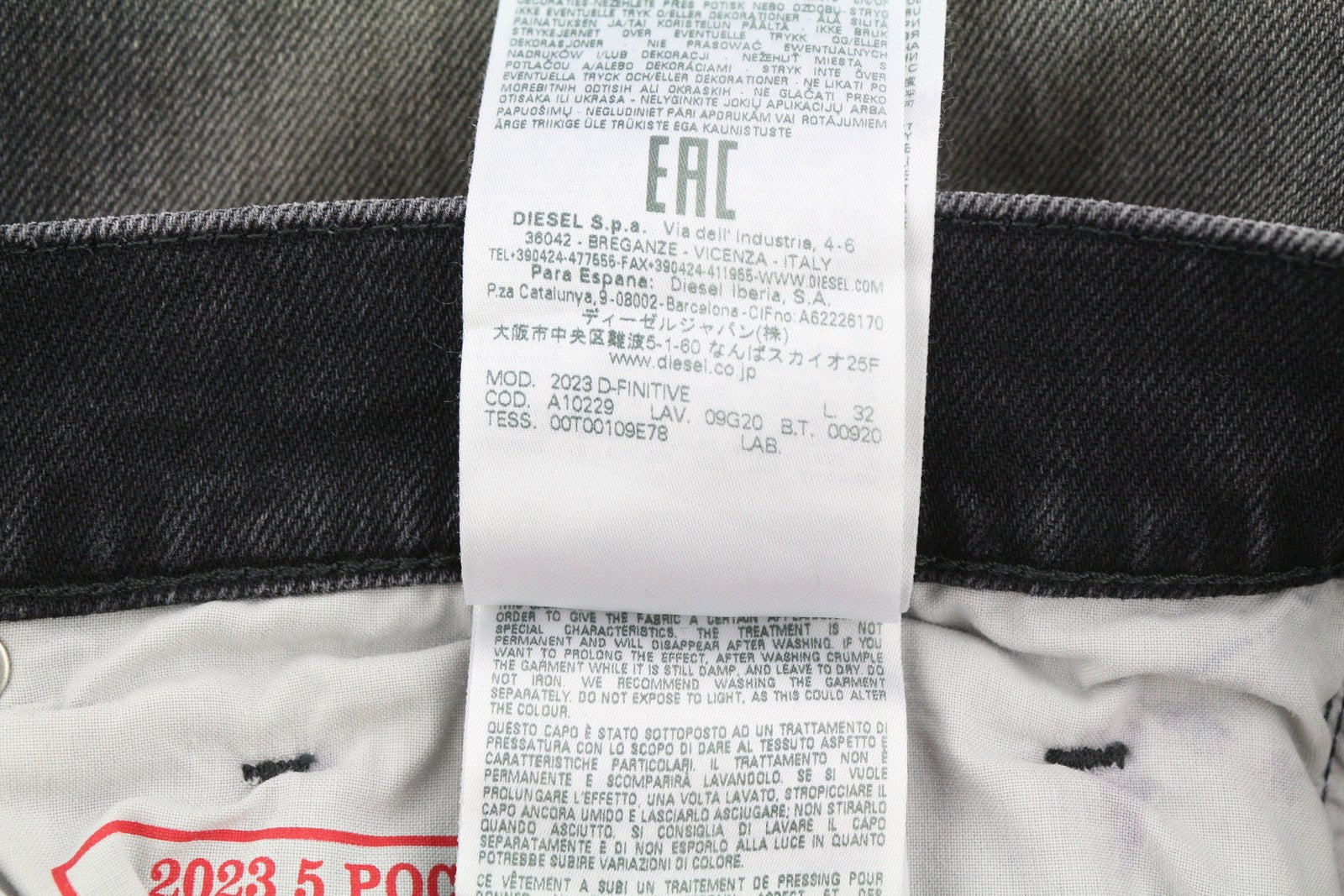 DIESEL 2003 D-Finitive 09G20 Men Jeans W32/L32 Regular Fit Tapered Leg RRP€225