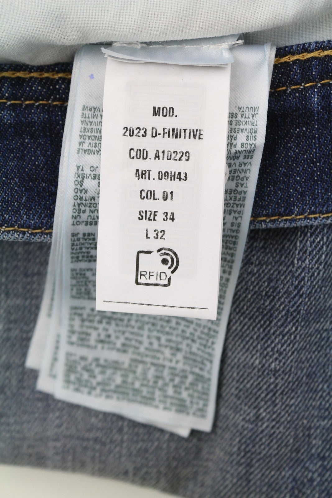 DIESEL 2023 D-Finitive 09H43 Men Jeans W34/L32 Regular Tapered Leg Blue RRP€225