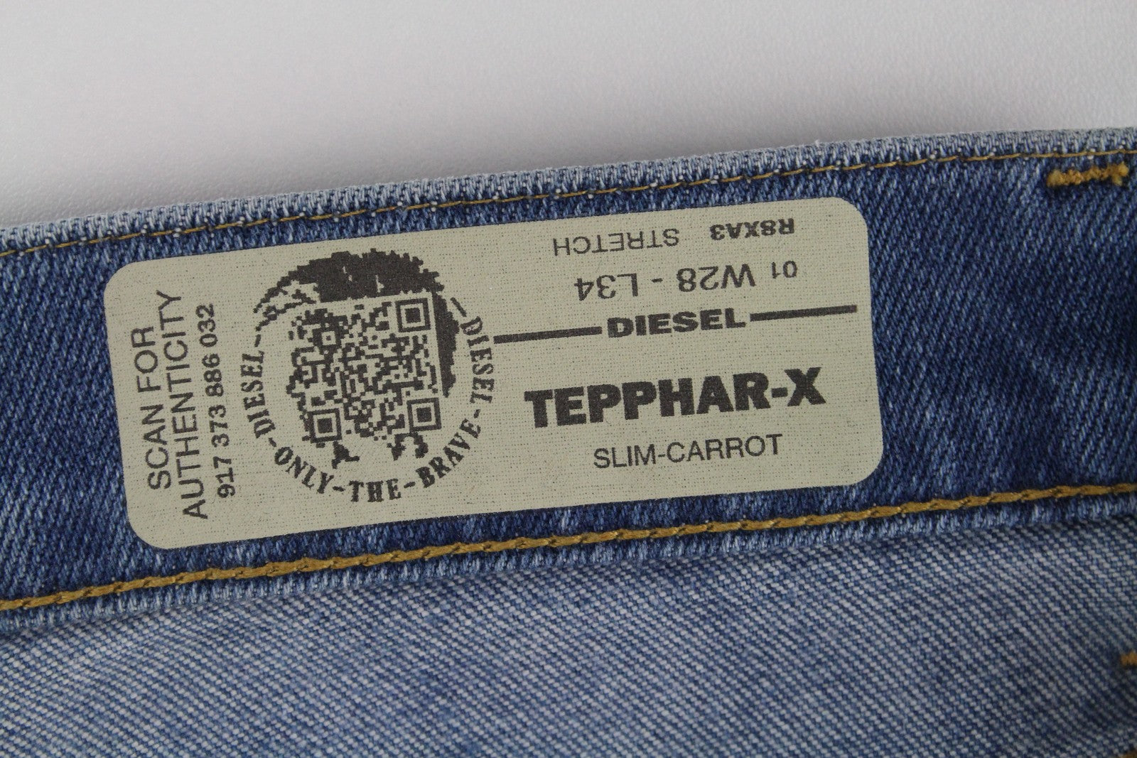 DIESEL Tepphar-X R8XA3 Men's Blue Slim Carrot Stretch Jeans W28/L34 Button-Fly