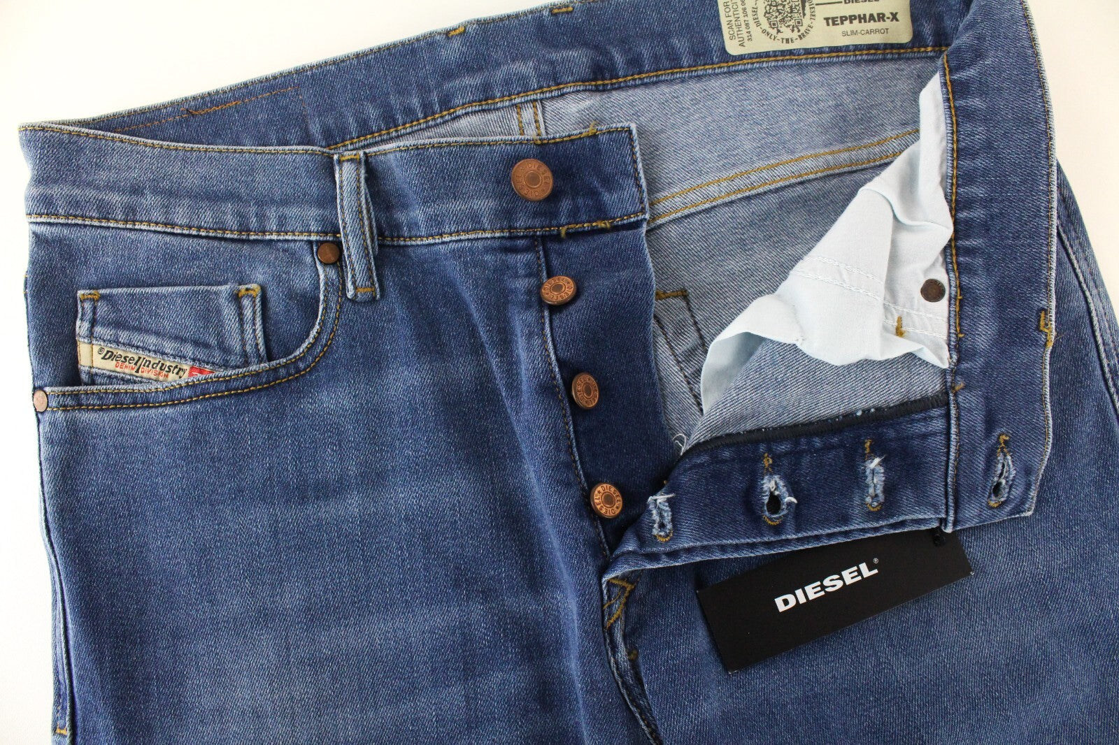 DIESEL Tepphar-X R8XA3 Men's Light Blue Slim Carrot Jeans W30/L34 Buttoned