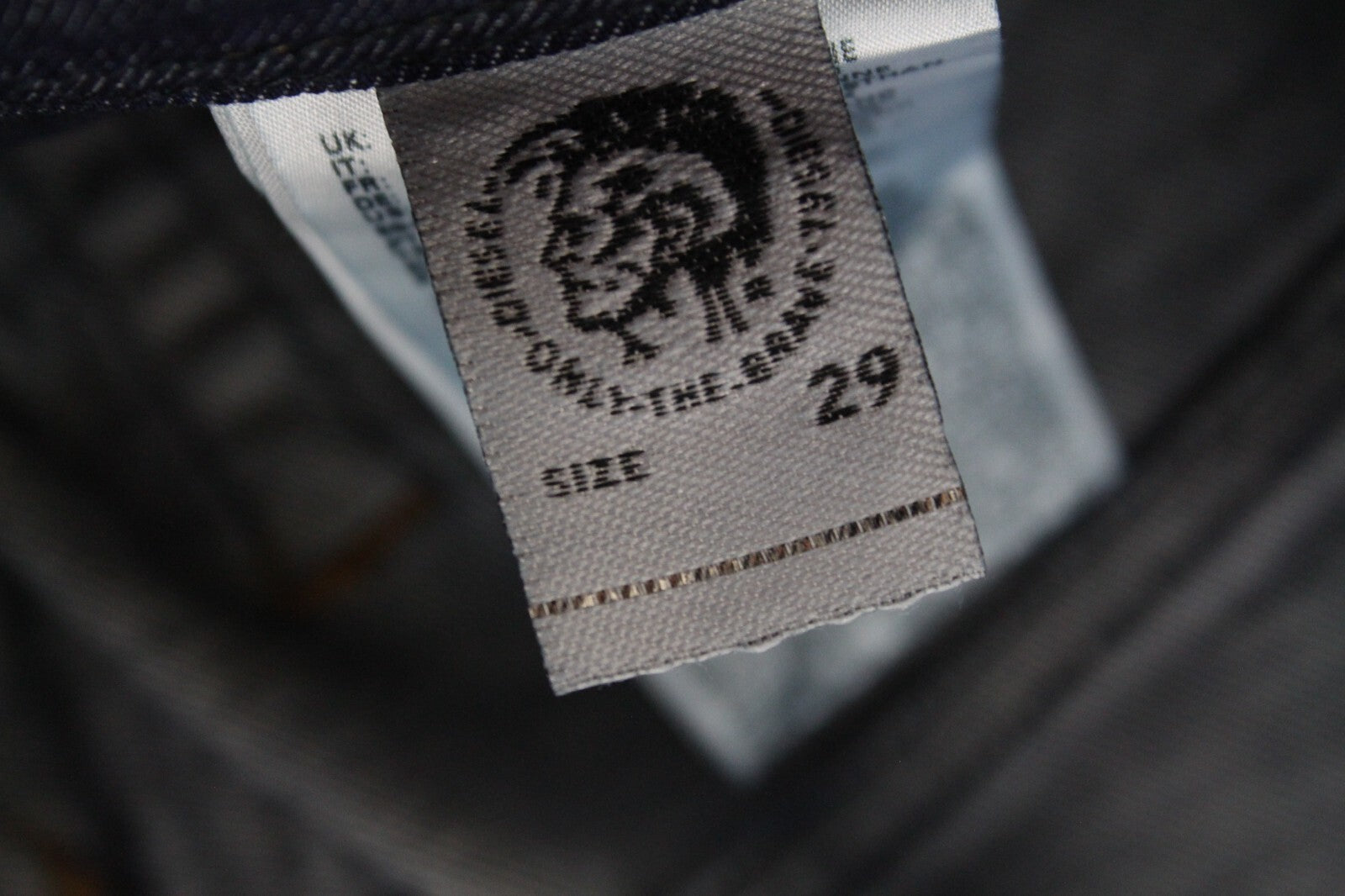 DIESEL Tepphar R7NA8 Men's Blue Distressed Slim Carrot Jeans W29/L32 Low Stretch