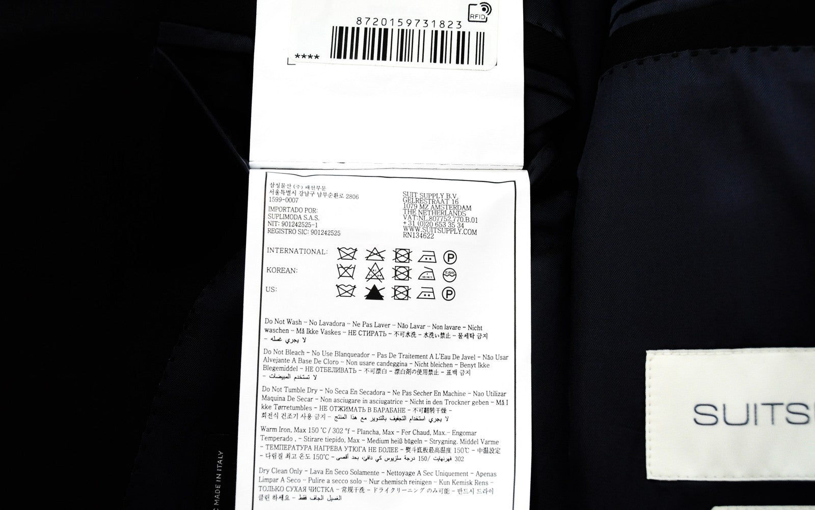„SUITSUPPLY Napoli“ vyriškas švarkas, UK44L, tamsiai mėlyna, vilnonė „Super 110s“ suknelė su pamušalu. 