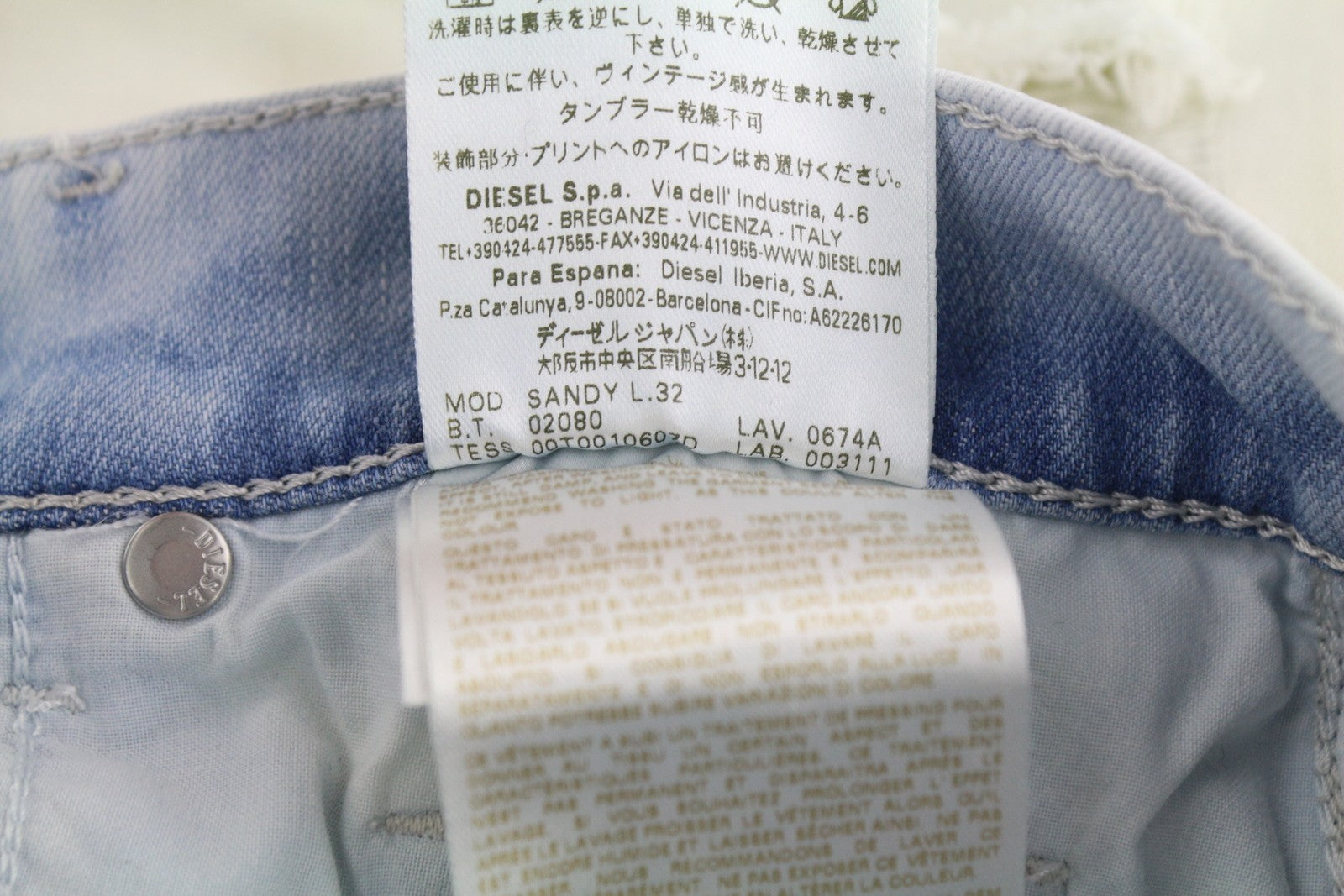 DIESEL D.N.A. Sandy 0674A Women Jeans W26/L32 Regular Slim Straight Distress