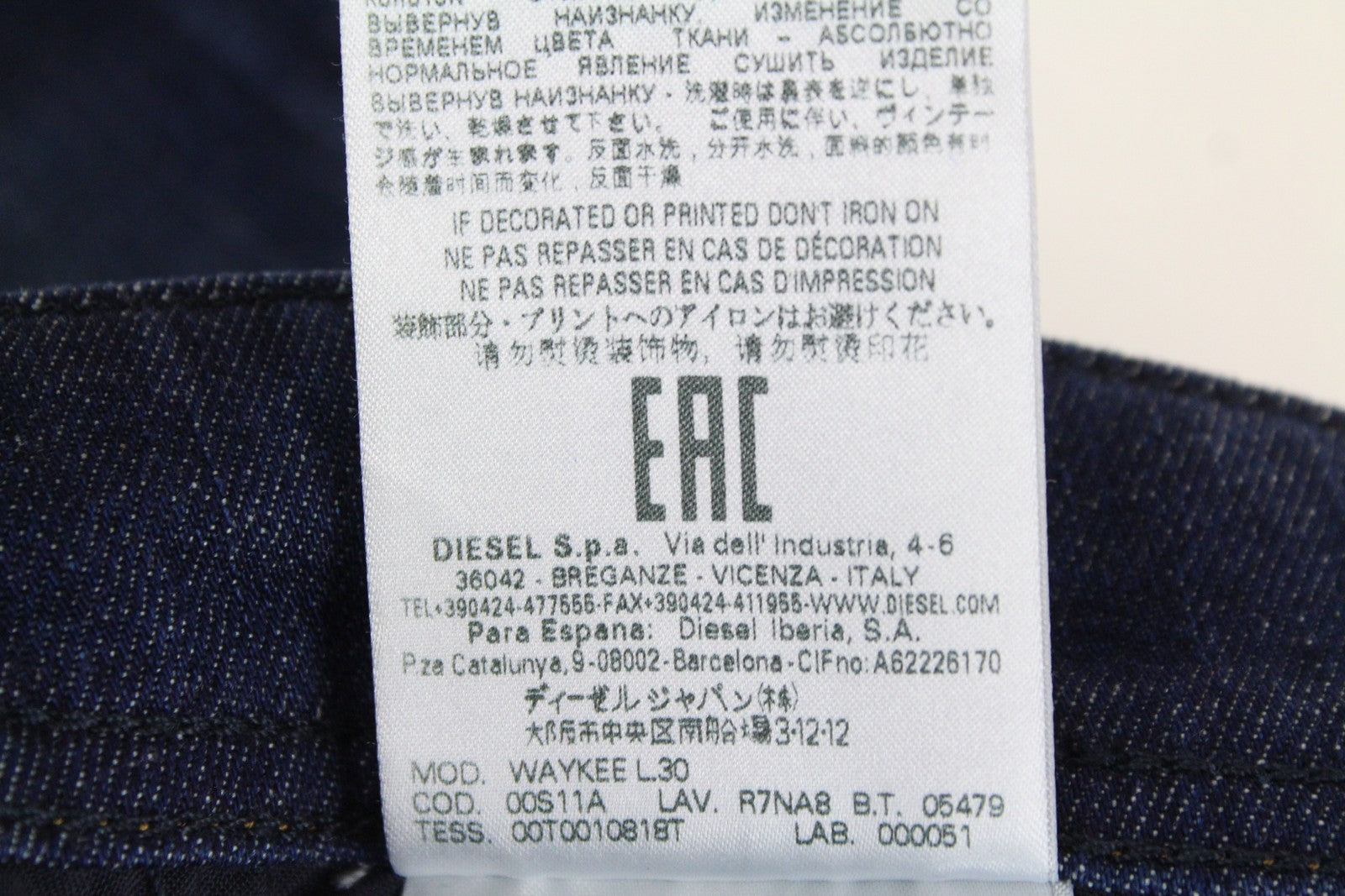 DIESEL Waykee R7NA8 Men's Jeans W28 L30 Straight Fit Ripped Blue Cotton Stretch