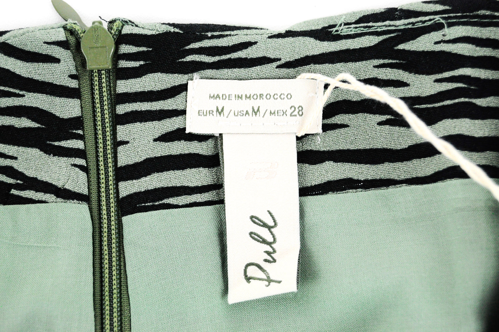 PULL & BEAR Women Skirt M Green Zebra Print Patterned Short Lined Mini Slits