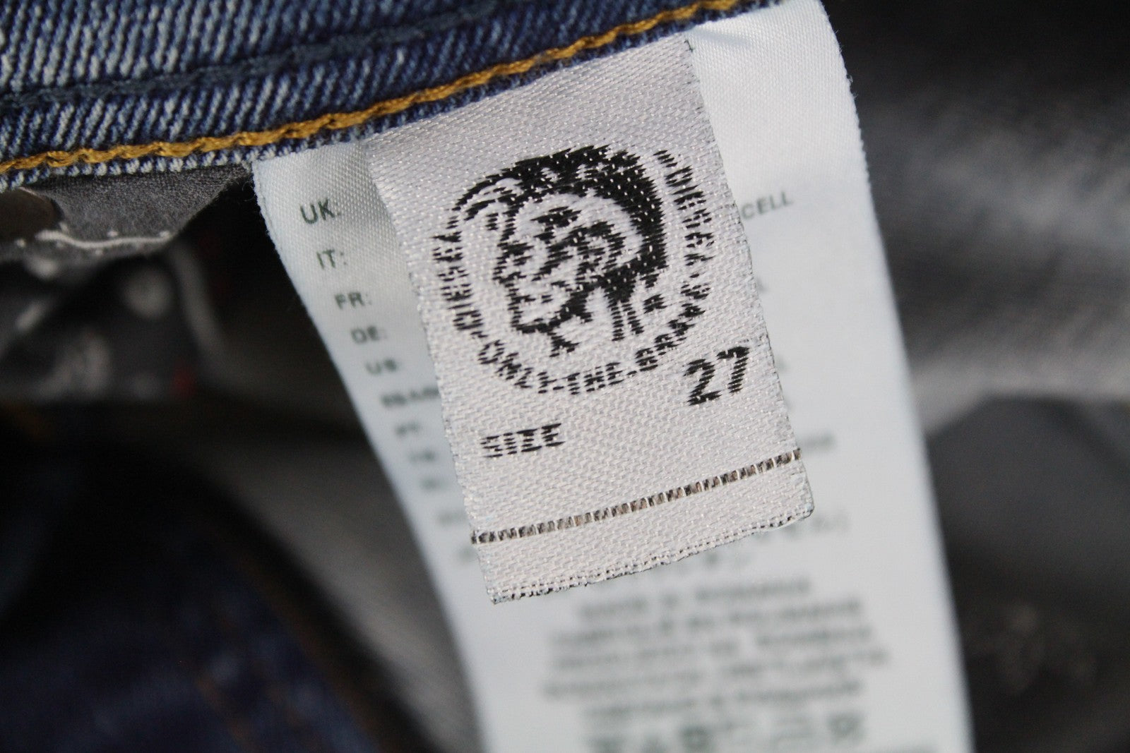 DIESEL Tepphar 080AC Men Jeans W27/L32 Slim Carrot Fit Blue Distressed Stretch