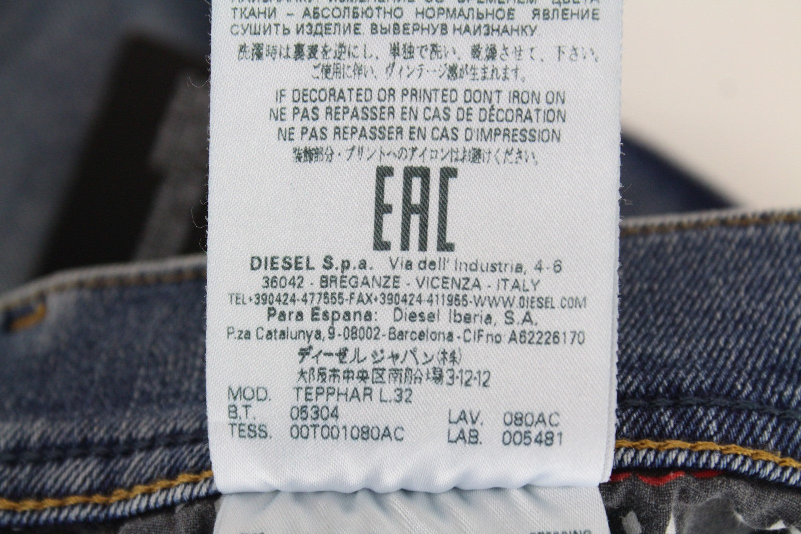 DIESEL Tepphar 080AC Men Jeans W27/L32 Slim Carrot Fit Blue Distressed Stretch