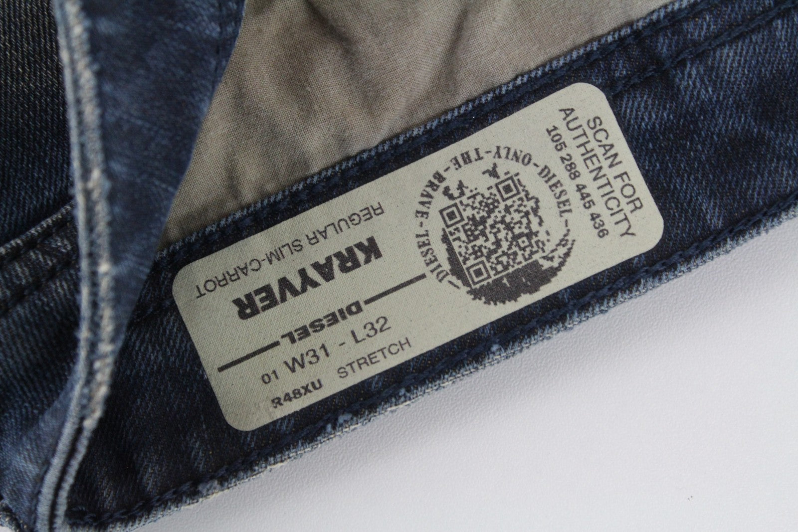 DIESEL Krayver R48XU Men Jeans W31/L32 Slim Carrot Fit Aged Cotton Blue Denim