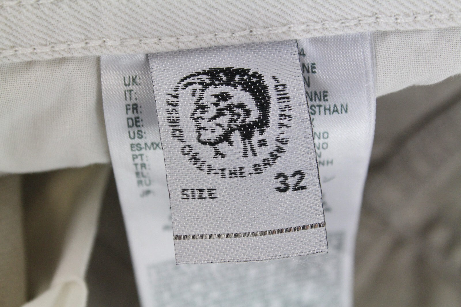 DIESEL Thommer 69DX vyriški džinsai W32/L34 Slim Skinny Ivory spalvos sendintos medvilnės tamprūs kirpimai 