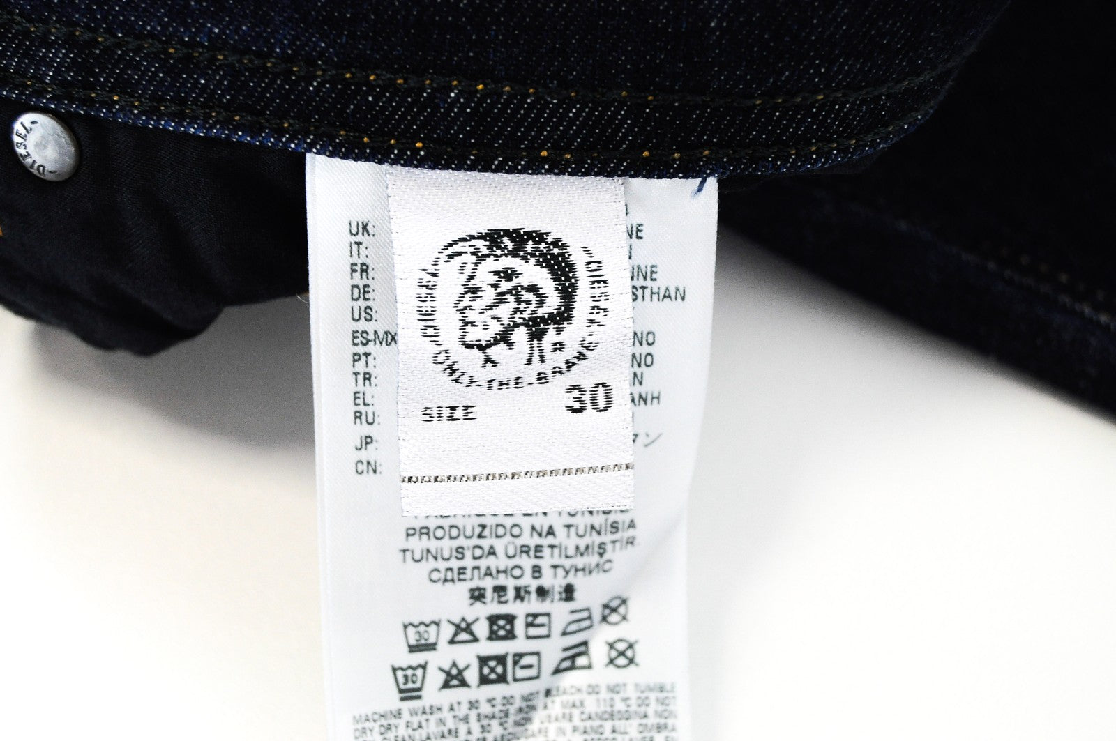 DIESEL Tepphar R7NA8 vyriški džinsai W30 L34 Slim morkų spalvos medvilninio skalbinių mėlynumo spalvos 