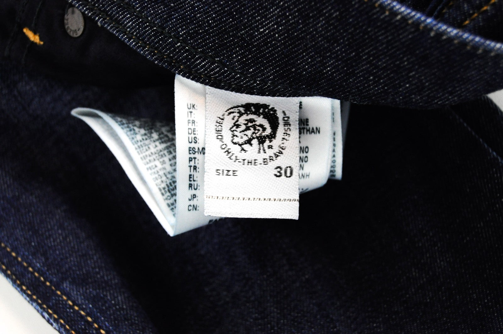 DIESEL Tepphar R7NA8 Men Jeans W30/L34 Slim Carrot Fit Blue Cotton Casual Wash