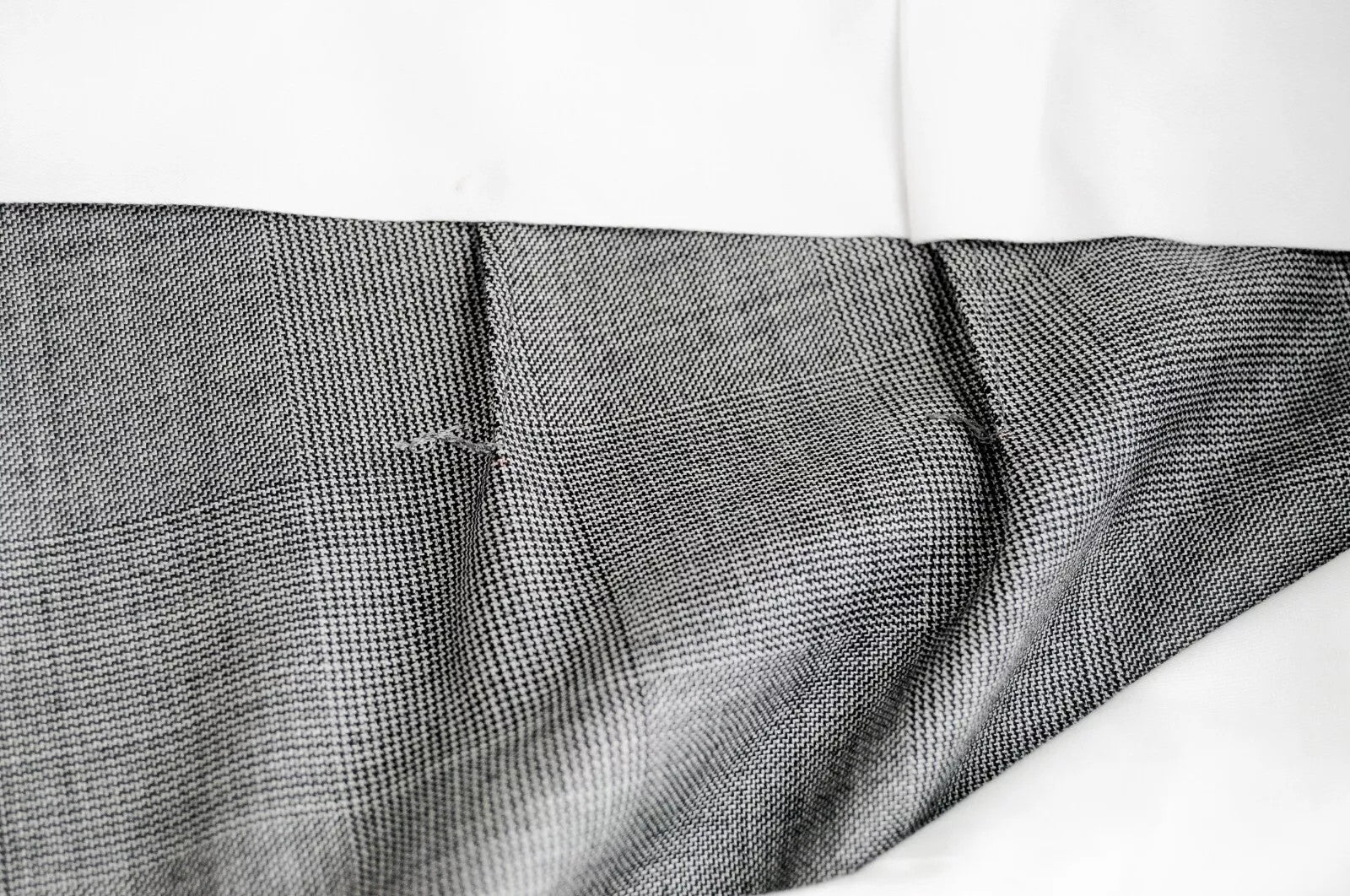 SUITSUPPLY Lazio Grey Wool UK54S Men's Pleated Lined Dress Formal Trousers