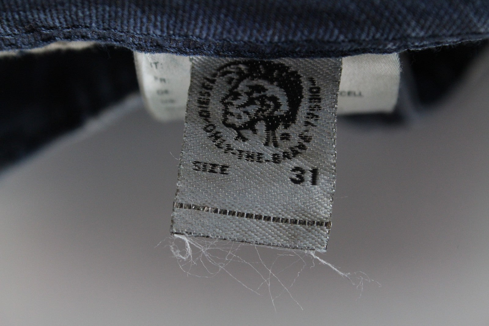 DIESEL Krayver R48XU Mens Jeans W31/L32 Slim Carrot  Ripped Blue Cotton