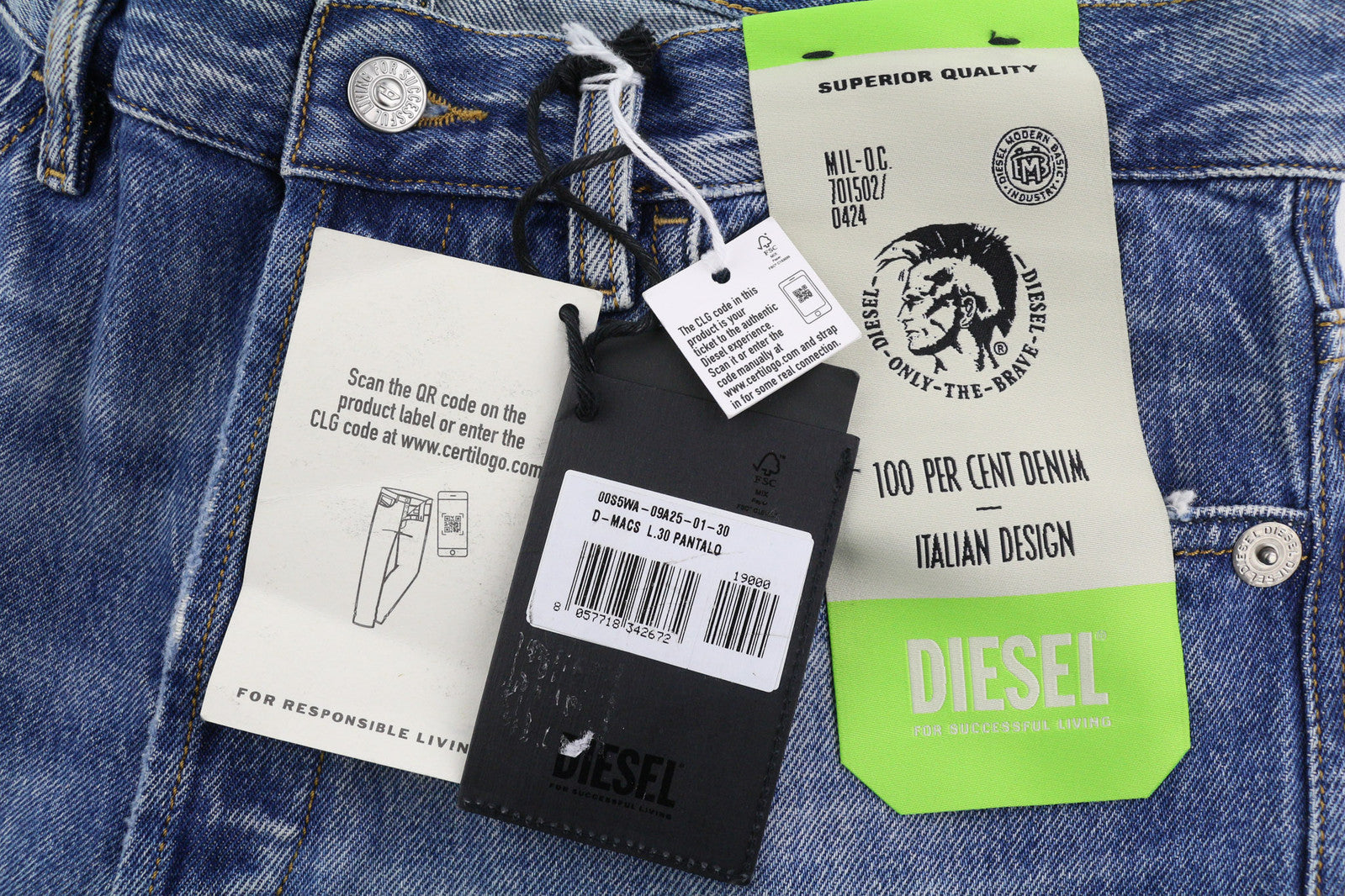 DIESEL D-Macs 09A25 Men Jeans W30/L30 Straight Fit Distress Washed Denim RRP€250