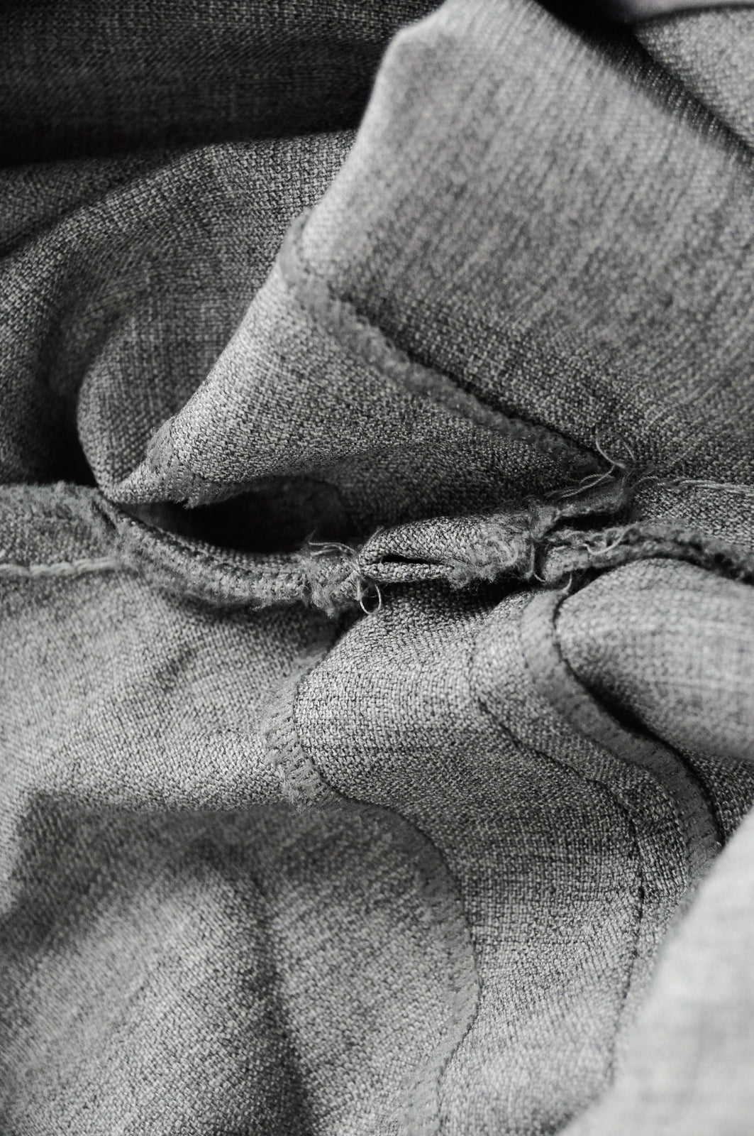 SUISTUDIO Robin Women's Grey Trousers UK8S Classic Pleated Pure Wool Formal Wear