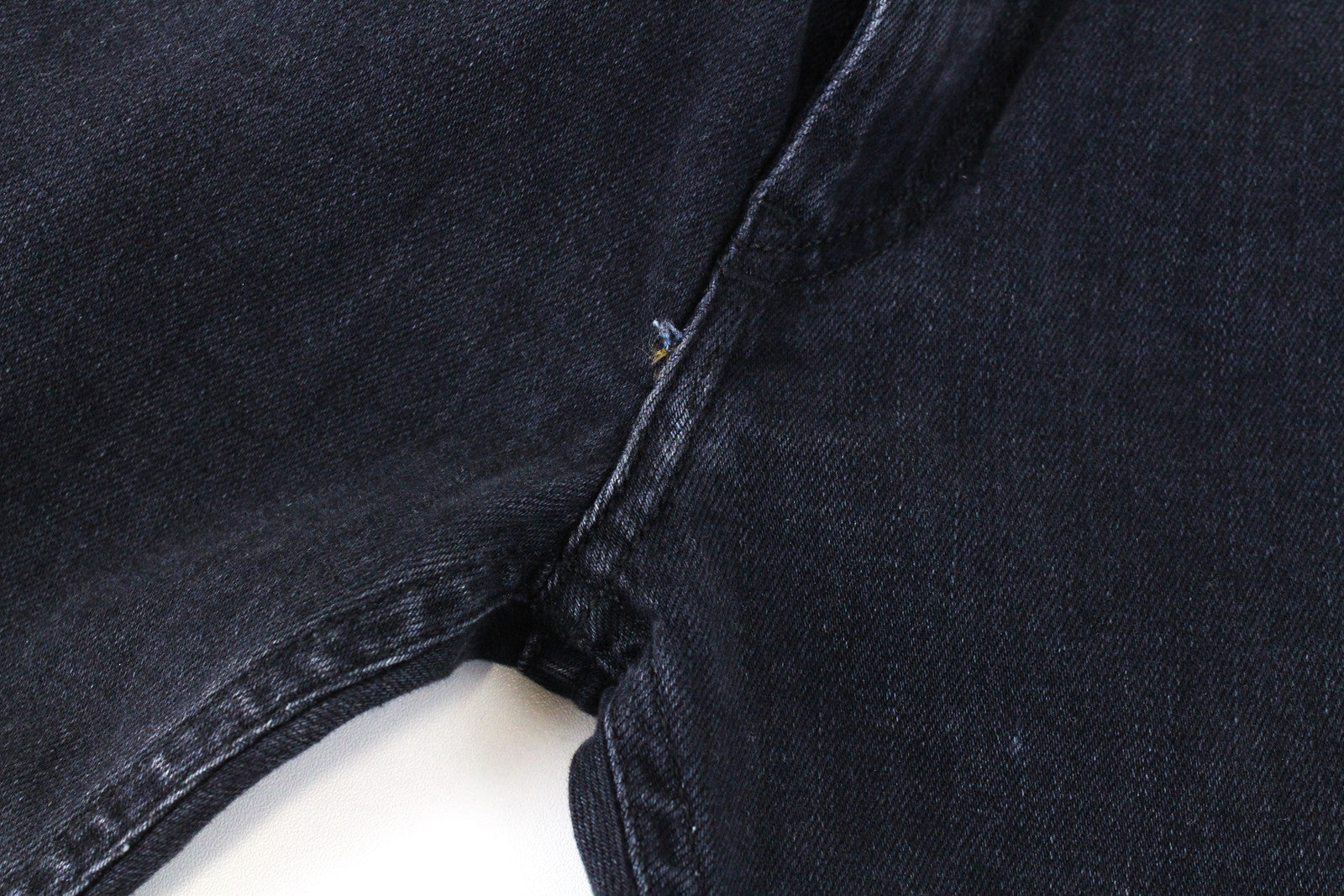 DIESEL Thommer 084NK vyriški juodi džinsai W27 Slim Fit skalbtos medvilnės tamprūs džinsai 