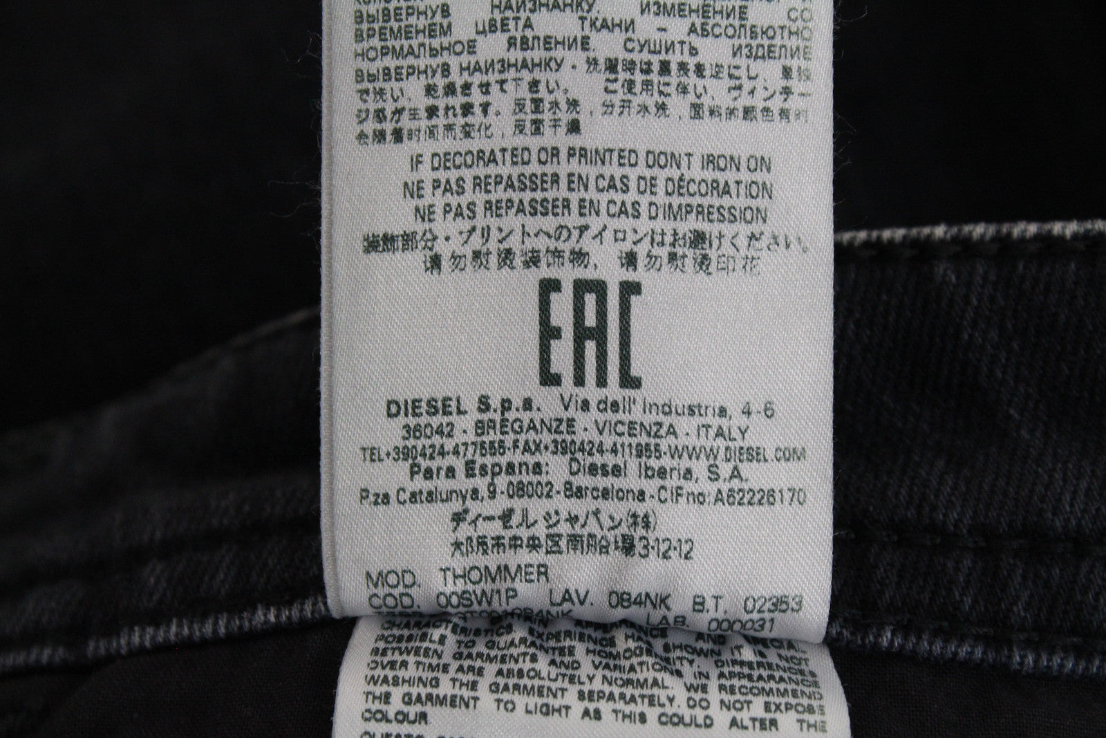 DIESEL Thommer 084NK vyriški juodi džinsai W27 Slim Fit skalbtos medvilnės tamprūs džinsai 