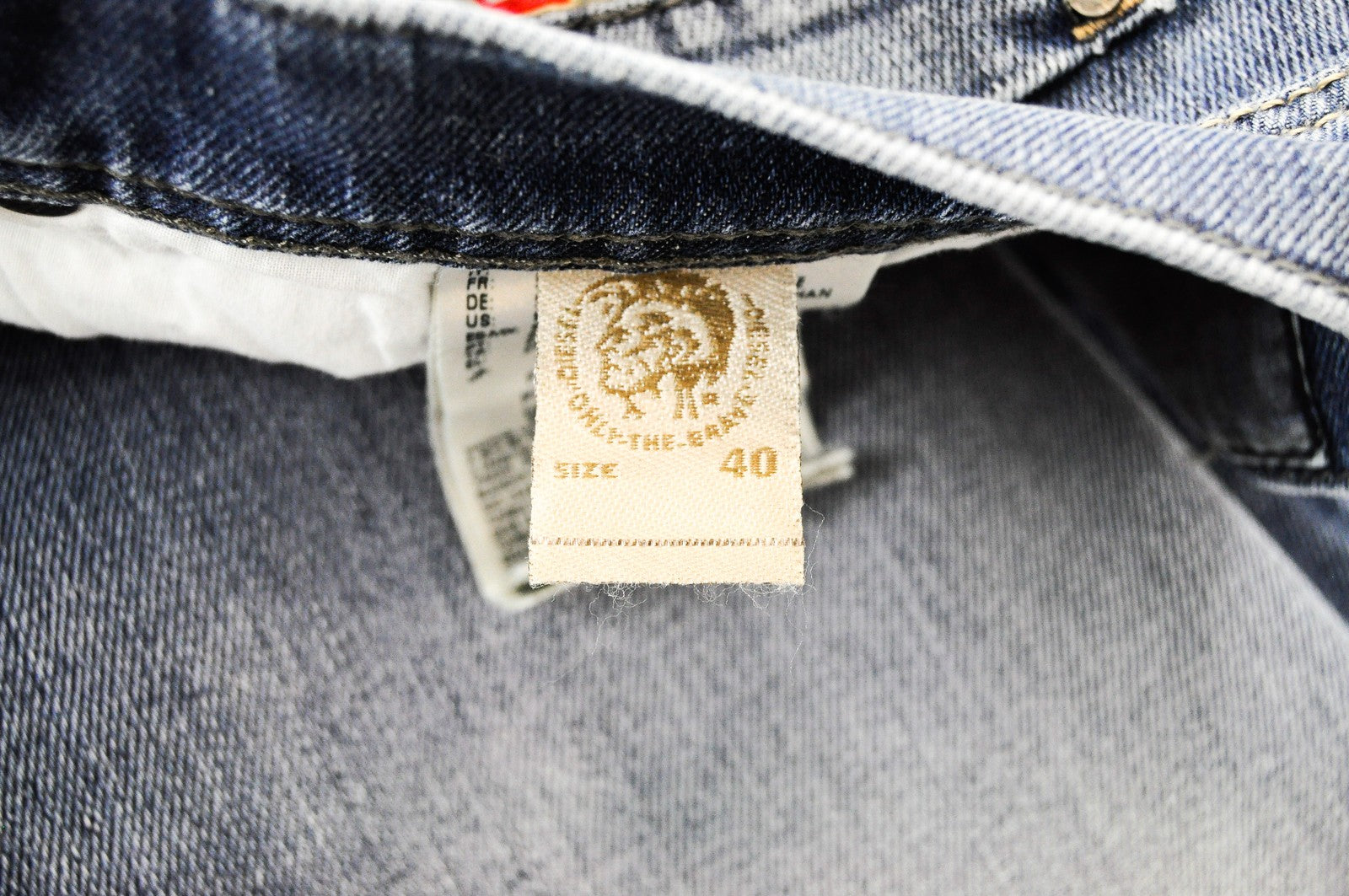 DIESEL Tepphar 0842H Men Jeans W40/L32 Slim Carrot Fit Blue 5-Pocket Stretch