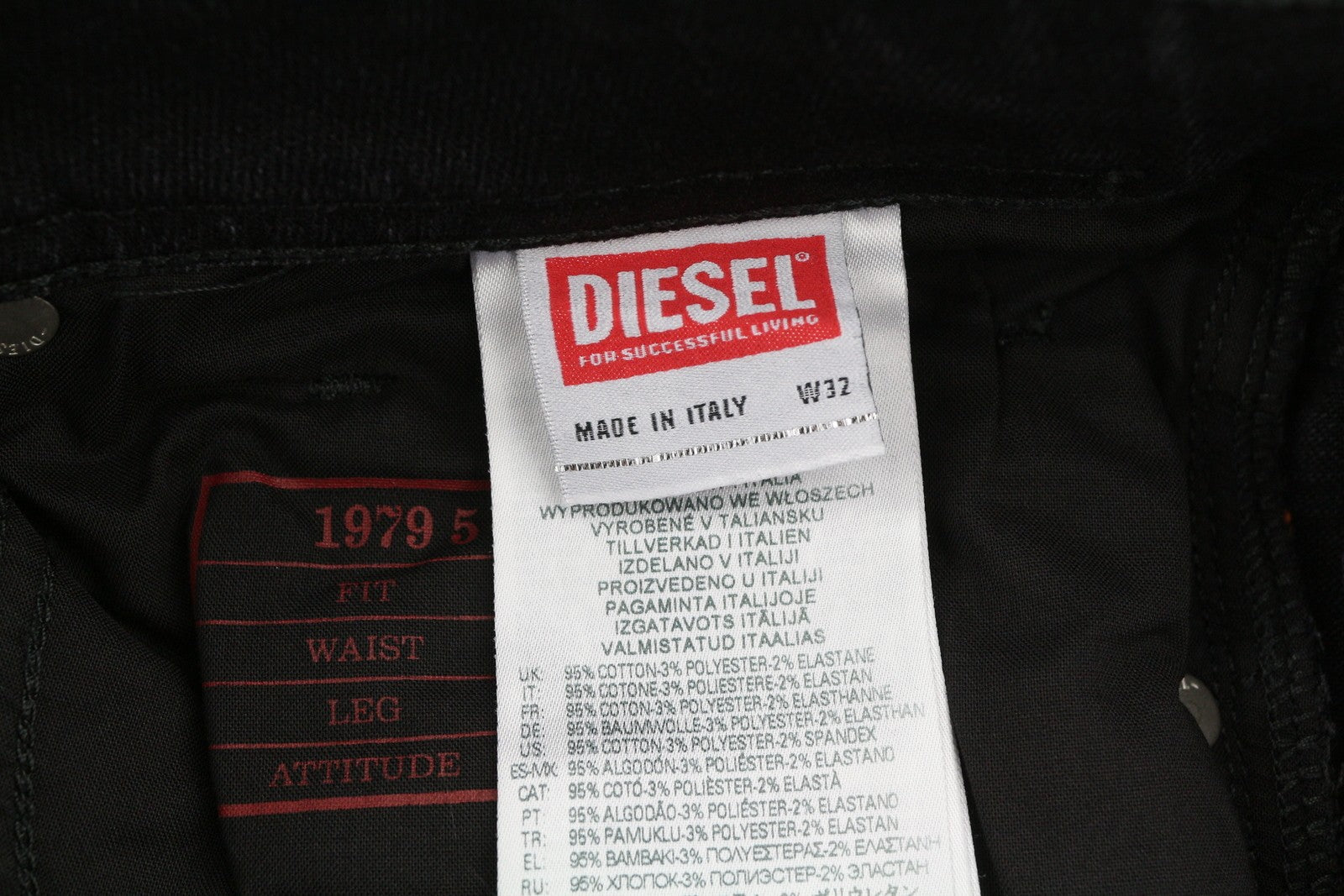 DIESEL 1979 Sleenker 09A89 Men Jeans W32/L30 Skinny Low Waist Distress RRP€275