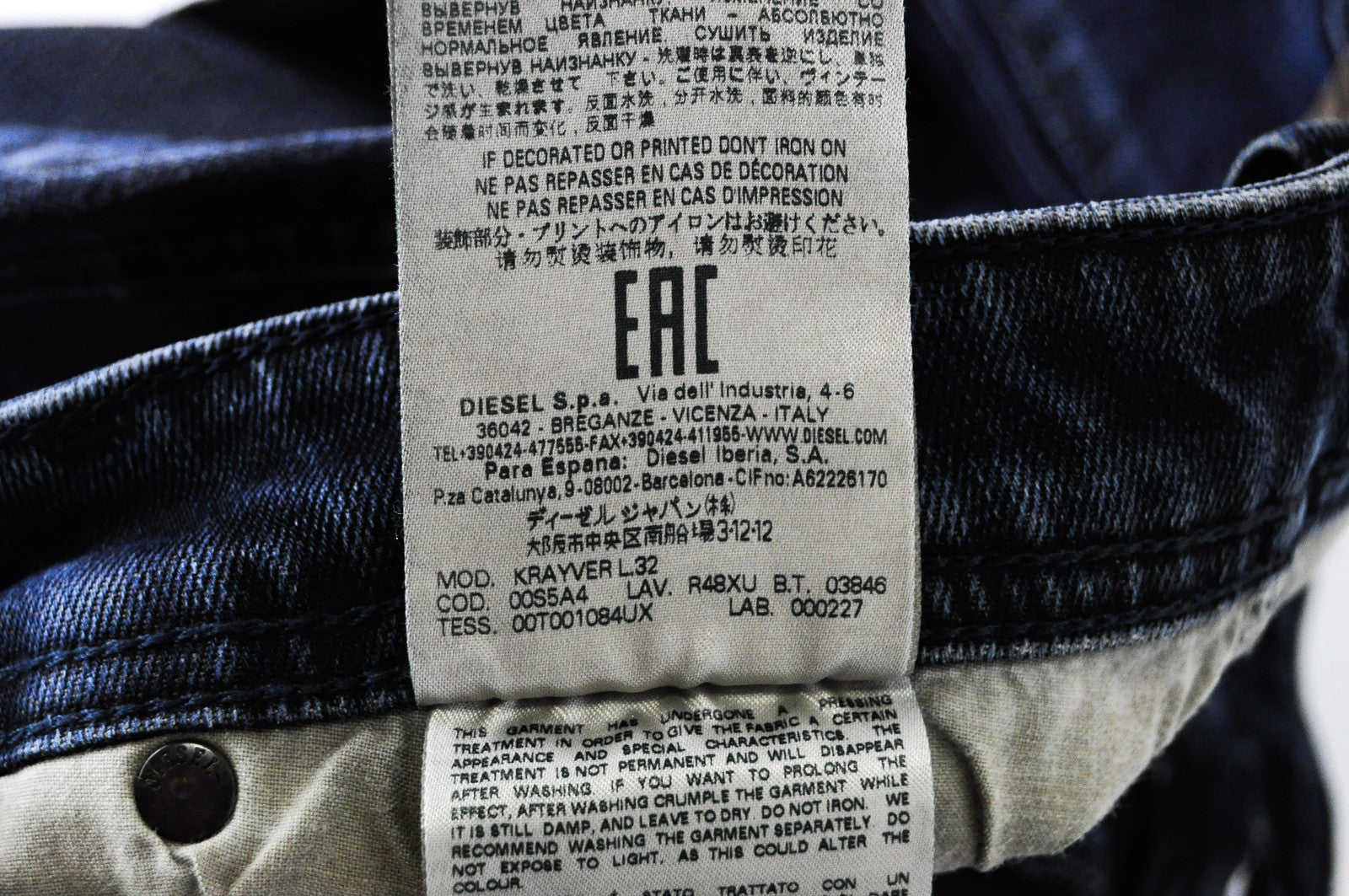 DIESEL Krayver R48XU Men Jeans W28/L32 Ripped Slim Carrot Fit Stretch Denim