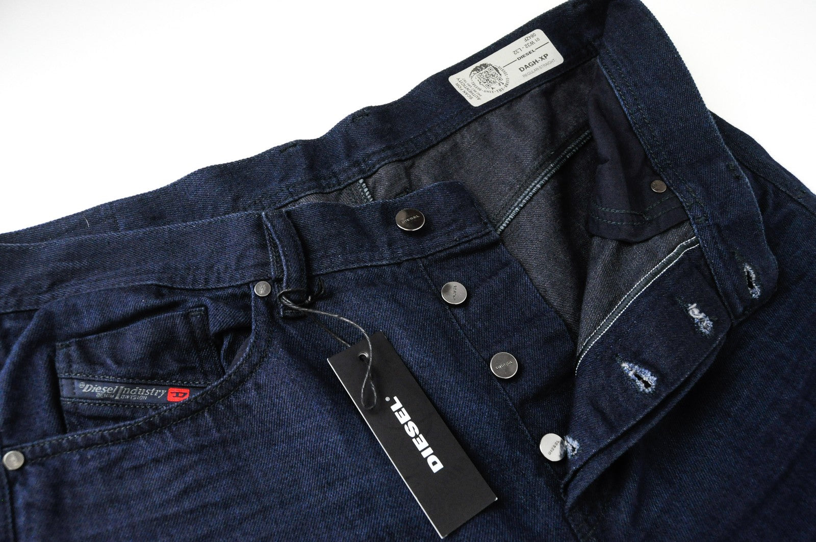 DIESEL Dagh-XP 084ZF Men Jeans W32/L32 Regular Straight Dark Blue Denim
