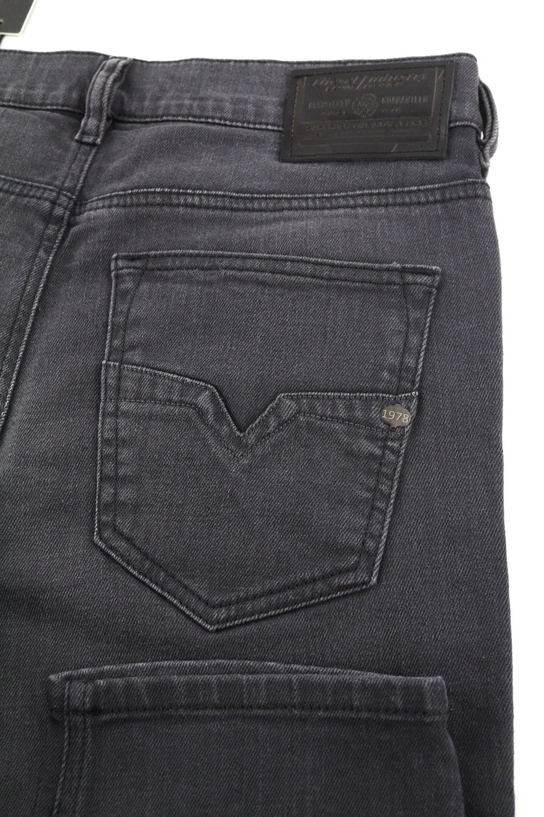 DIESEL Jifer 0859X Mens Jeans W30/L34 Slim Tapered  Button-Fly Black Stretchy