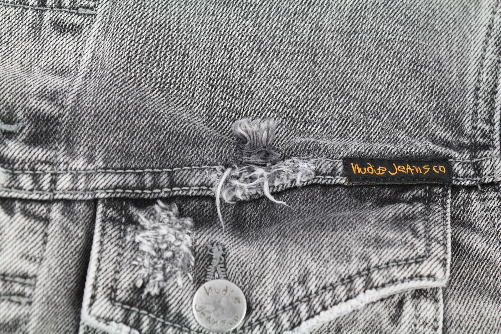 NUDIE Billy Light Grey Trashed Denim Mens Jacket M Regular Faded Button Closure