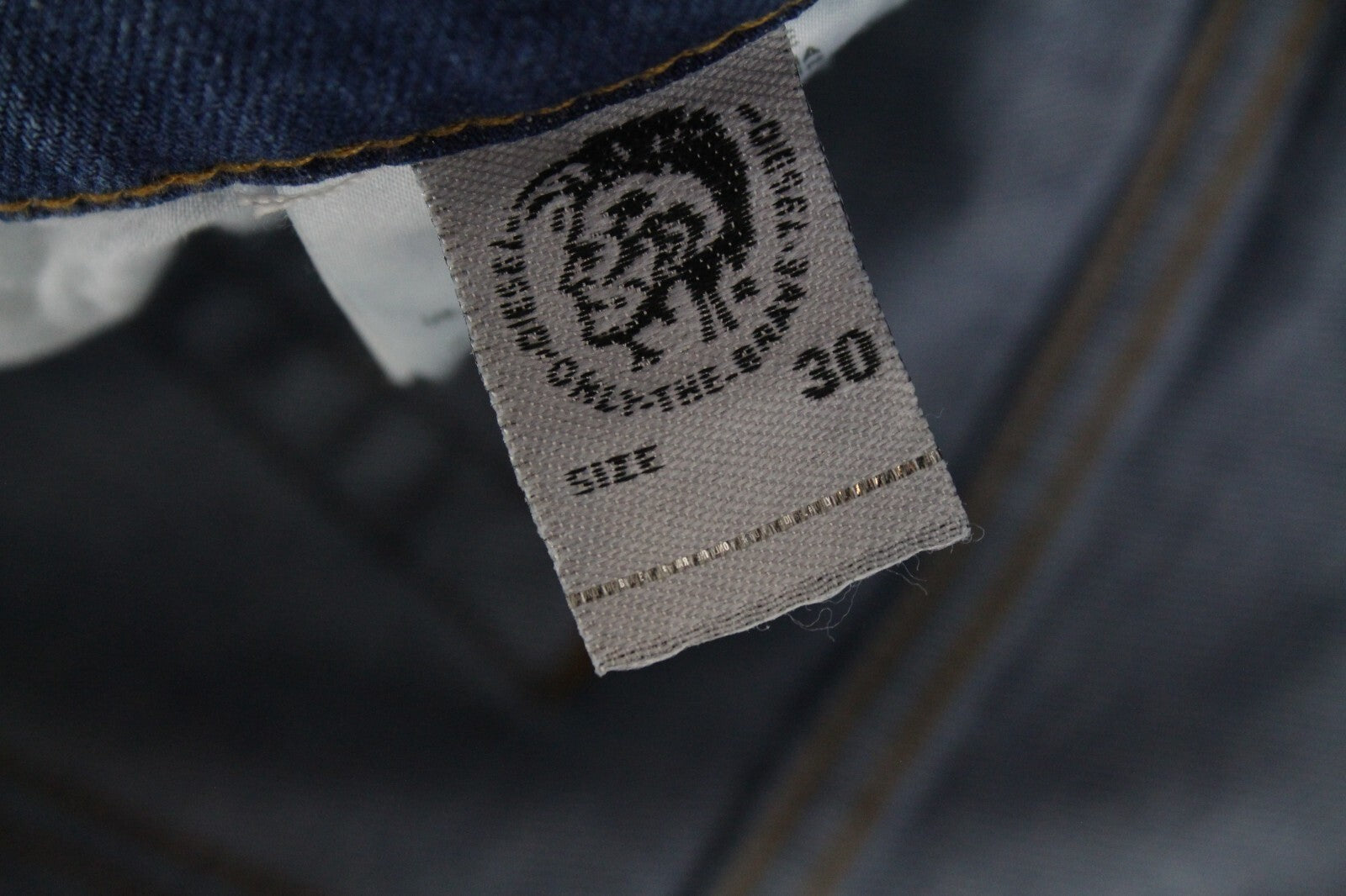 DIESEL Tepphar-X R8XA3 Men's Blue Slim Carrot Jeans W30/L34 Stretch Denim Wash