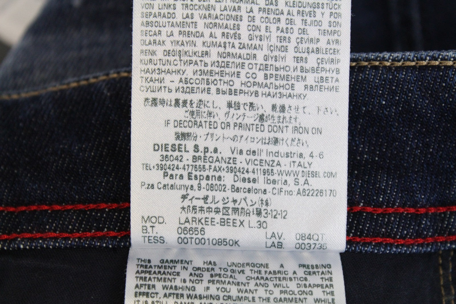 DIESEL Larkee-Beex 084QT vyriški džinsai W26/L30 siaurėjantys, mėlyni, plėšyti medvilniniai džinsai 