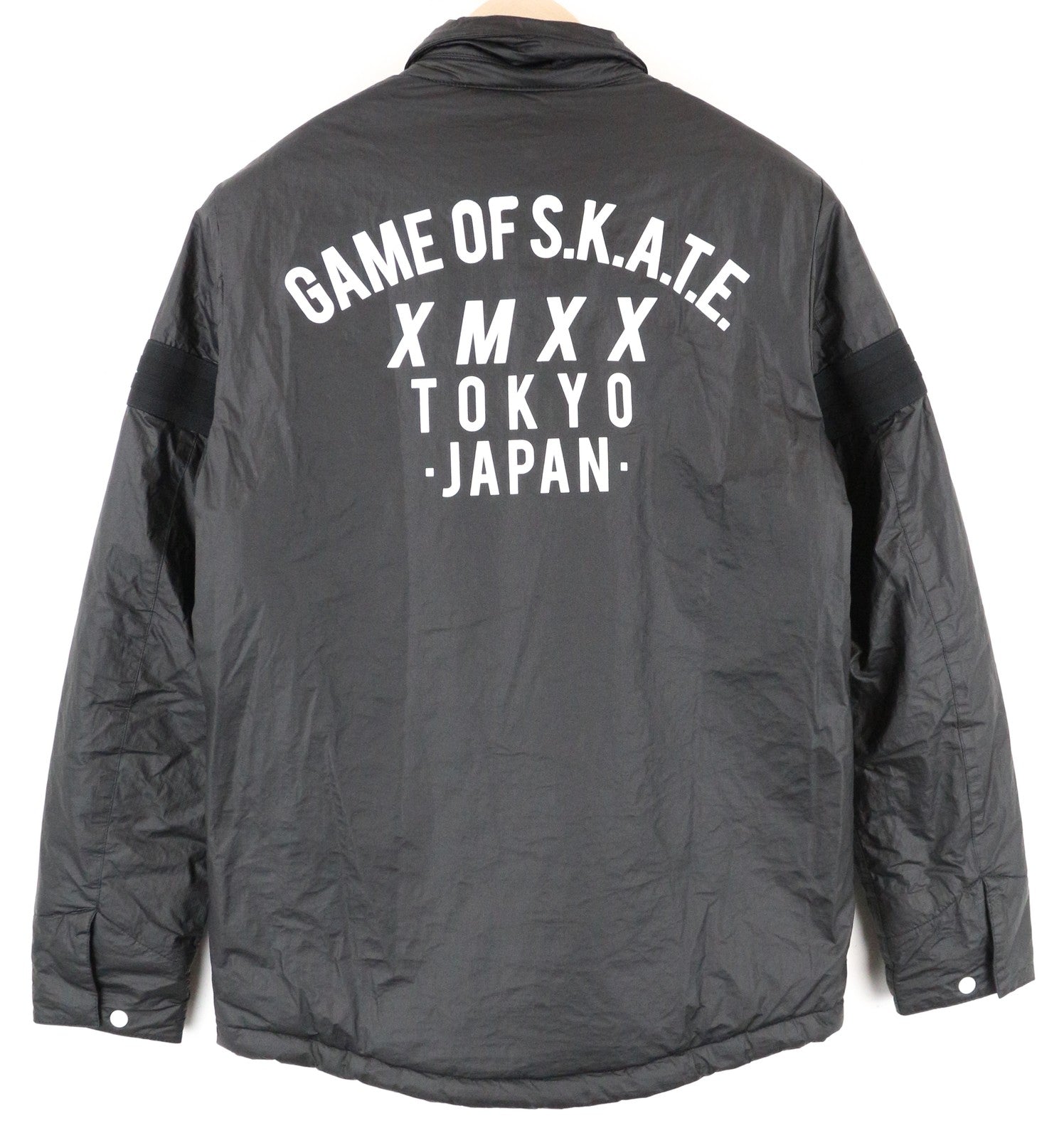 REPLAY vyriška striukė S, juoda, pamušalu, užtrauktuku, ilgomis rankovėmis, su logotipu nugaroje.