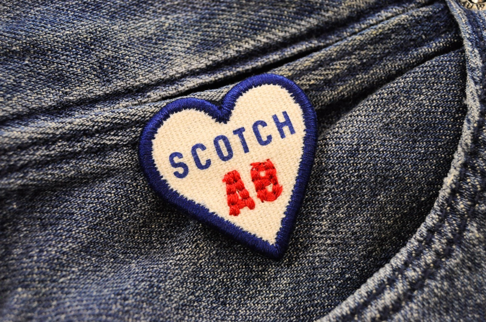 MAISON SCOTCH Womens Jeans W26/L30 Distressed Blue Linen Boyfriend L'Adorable