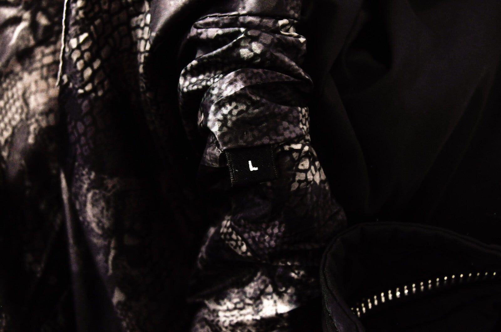 REPLAY Womens Jacket L Faux Fur Hooded Quilted Black Puffer Parka Long Sleeve