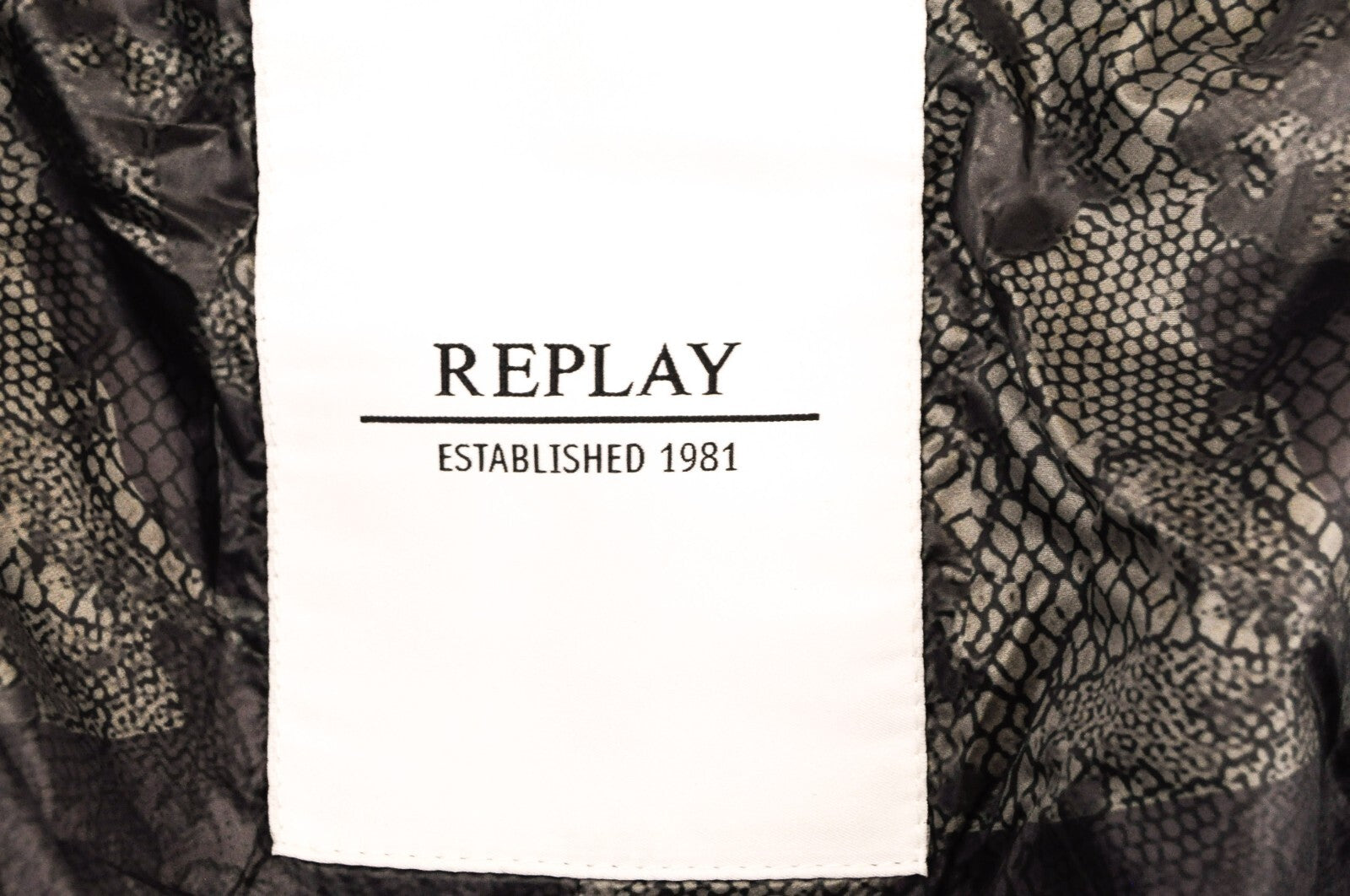 REPLAY Womens Jacket L Faux Fur Hooded Quilted Black Puffer Parka Long Sleeve