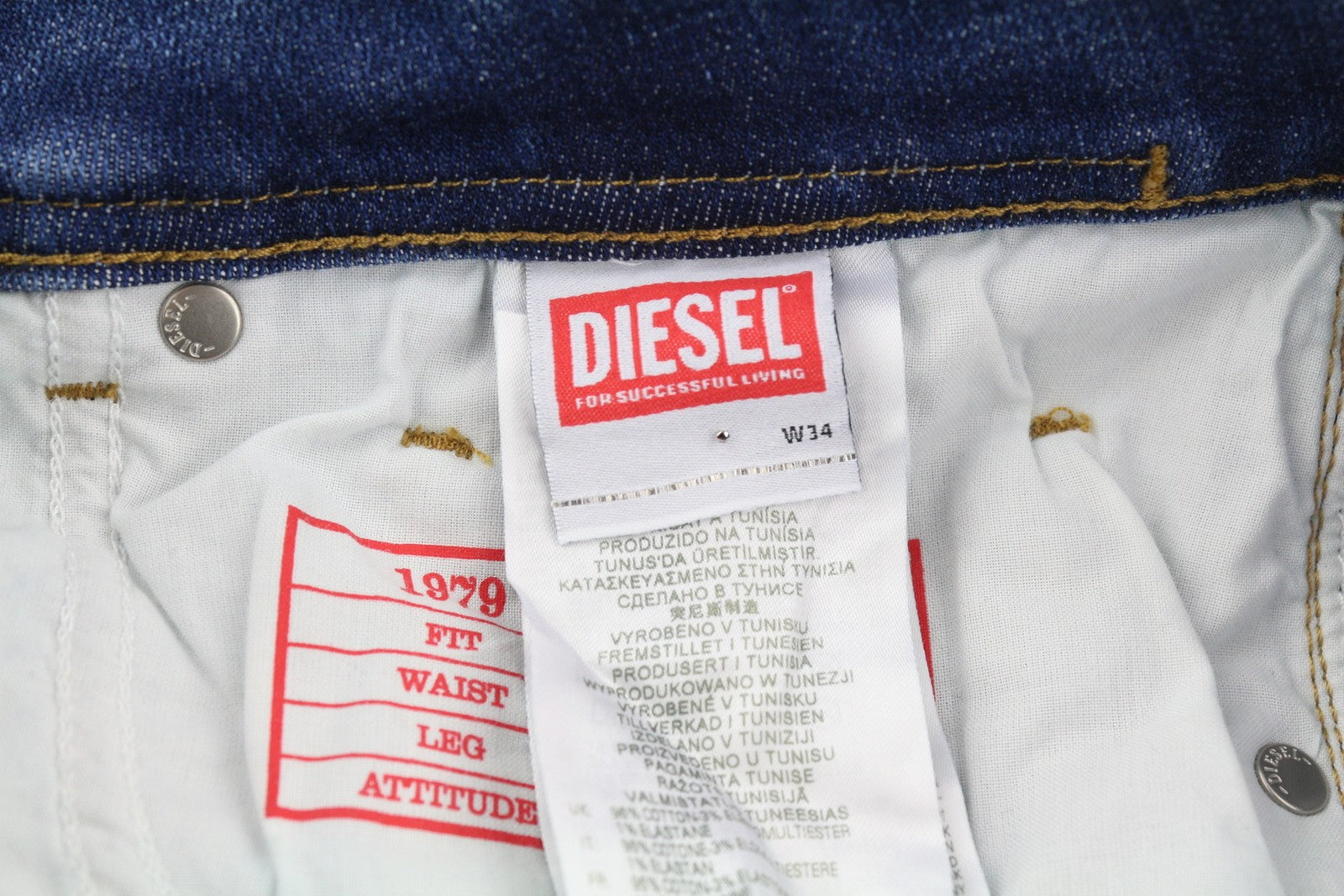 DIESEL 1979 Sleenker 09G35 Men Jeans W34/L30 Low Waist Skinny Blue RRP€250