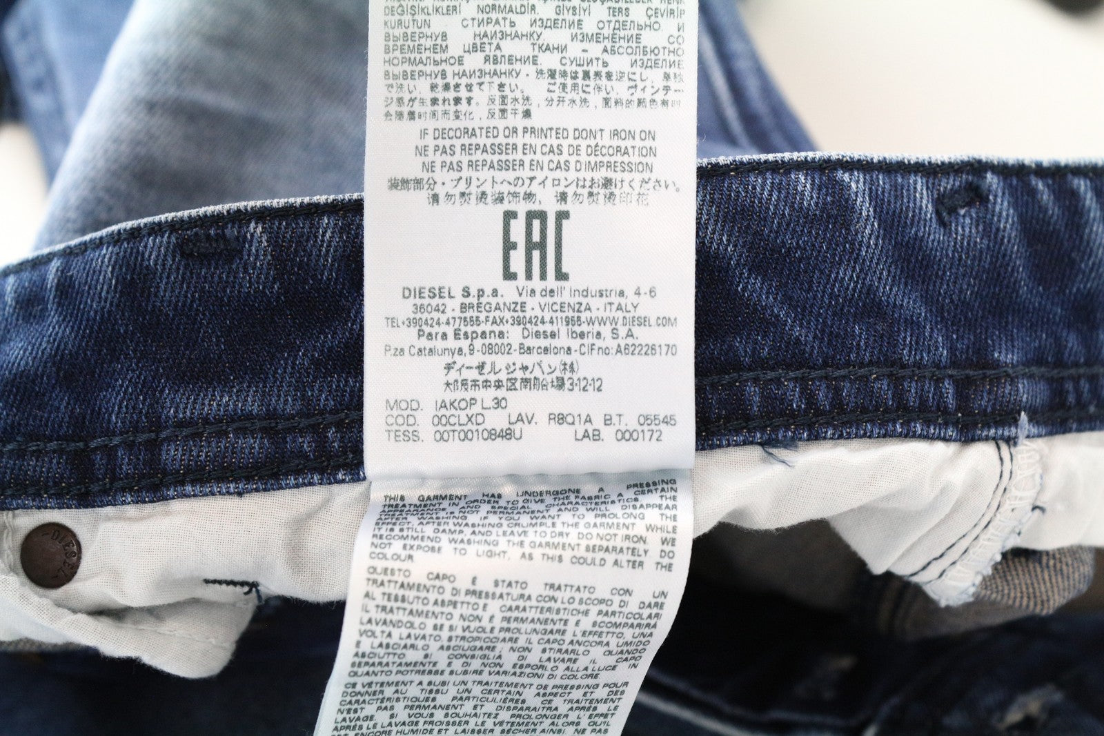 DIESEL Iakop R8Q1A Men's Slim Tapered W28 L30 Jeans Blue Cotton Stretch Ripped