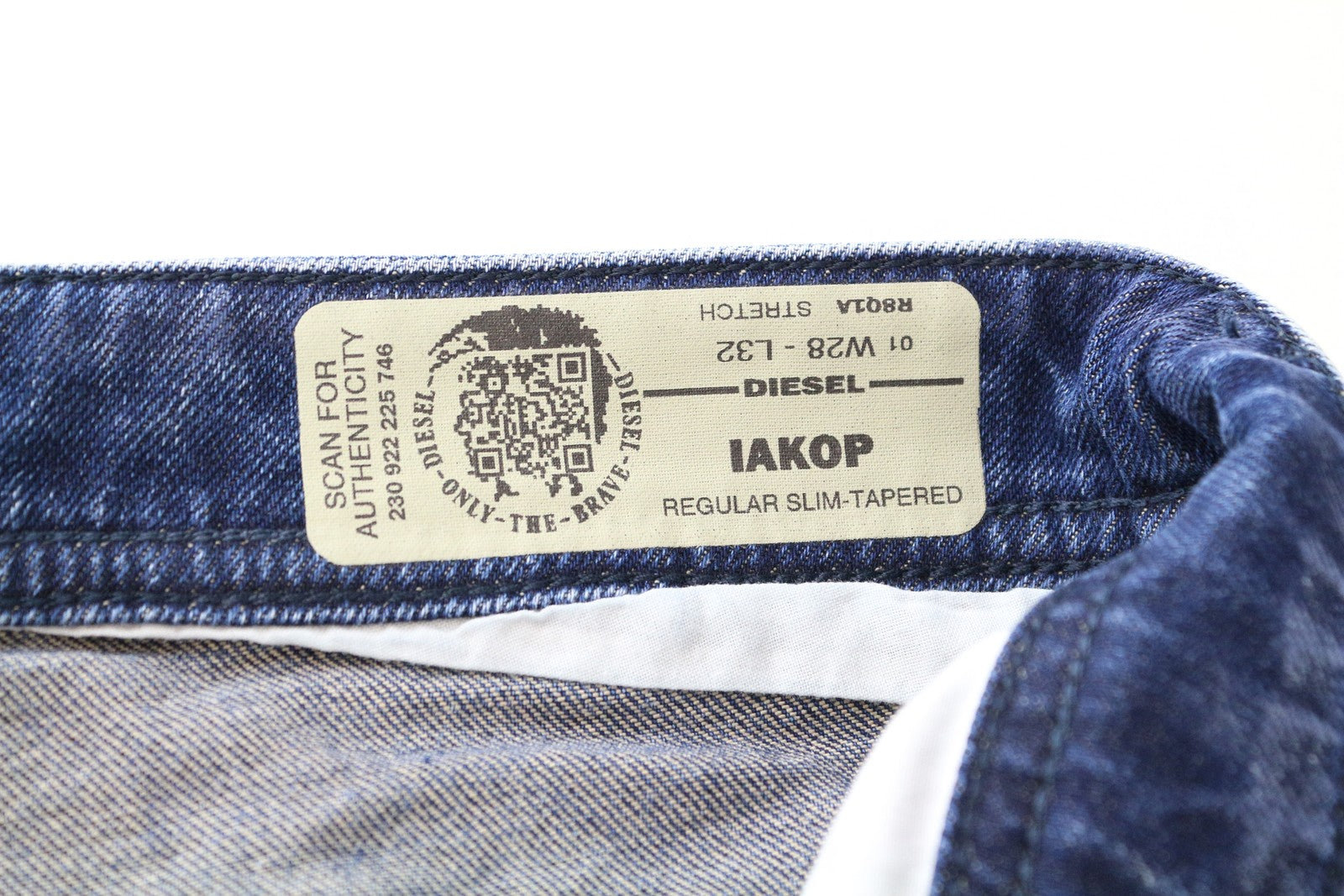 DIESEL Iakop R8Q1A Men's Ripped Blue Jeans W28 L32 Slim Tapered Cotton Stretch