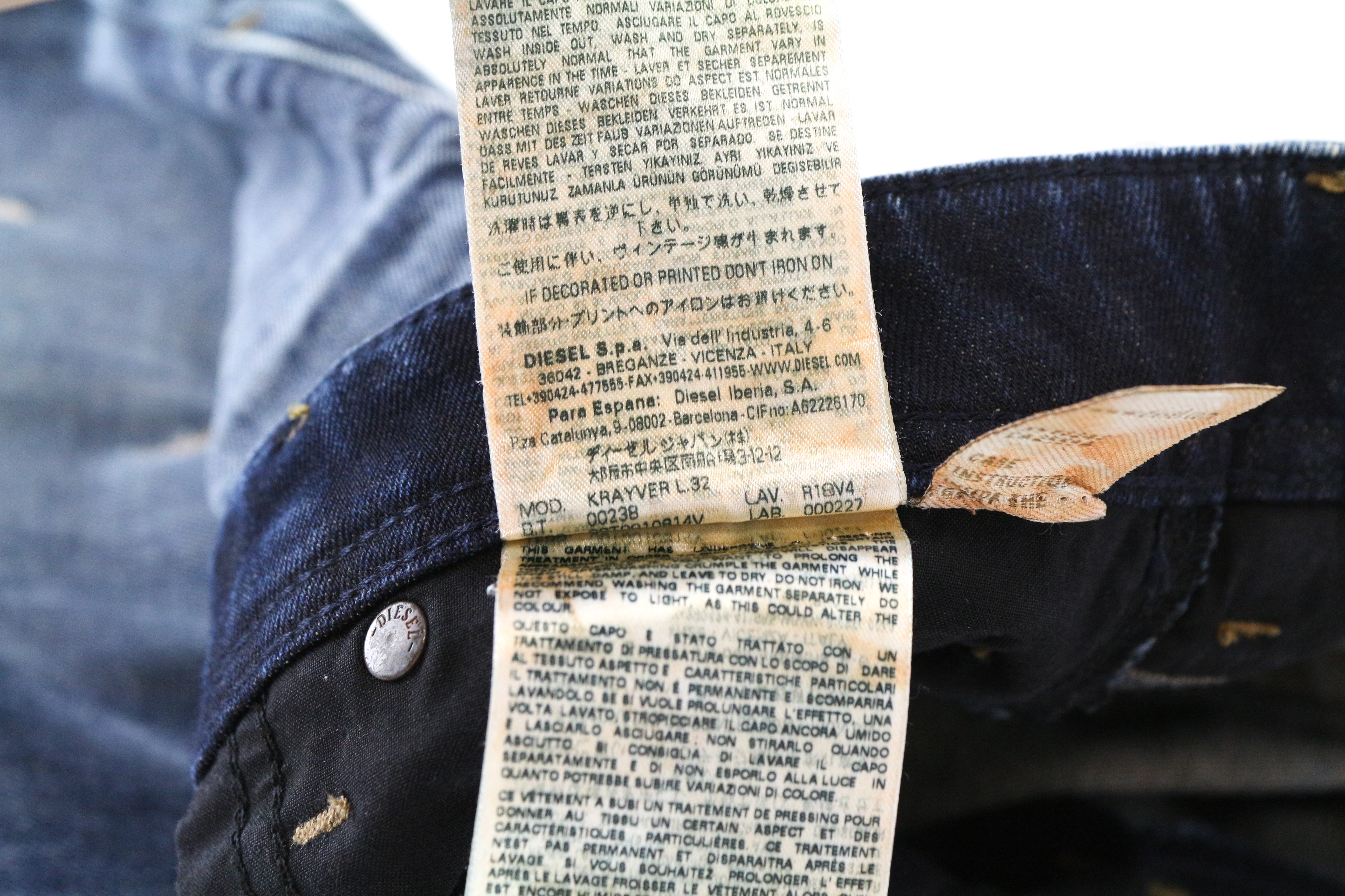 DIESEL Krayver R18V4 Ripped Slim Carrot Fit Men's Jeans W28 L32 Cotton Blue