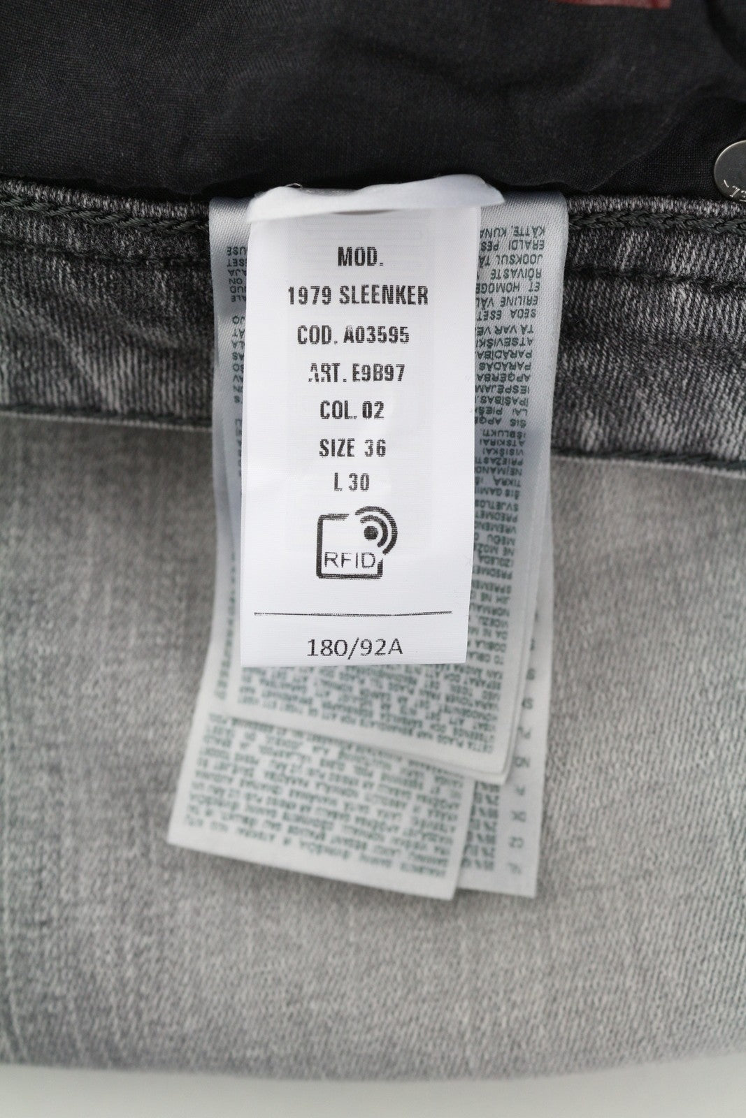 DIESEL 1979 Sleenker E9B97 Men Jeans W36/L30 Skinny Low Waist Distress RRP€250