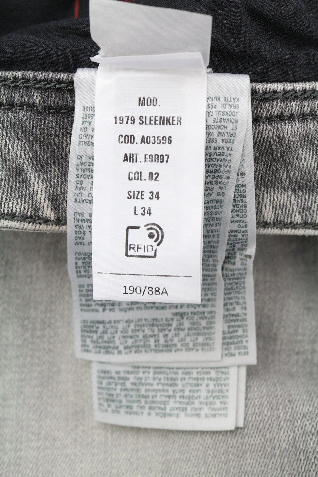 DIESEL 1979 Sleenker E9B97 Men Jeans W34/L34 Skinny Low Waist Distress RRP€250