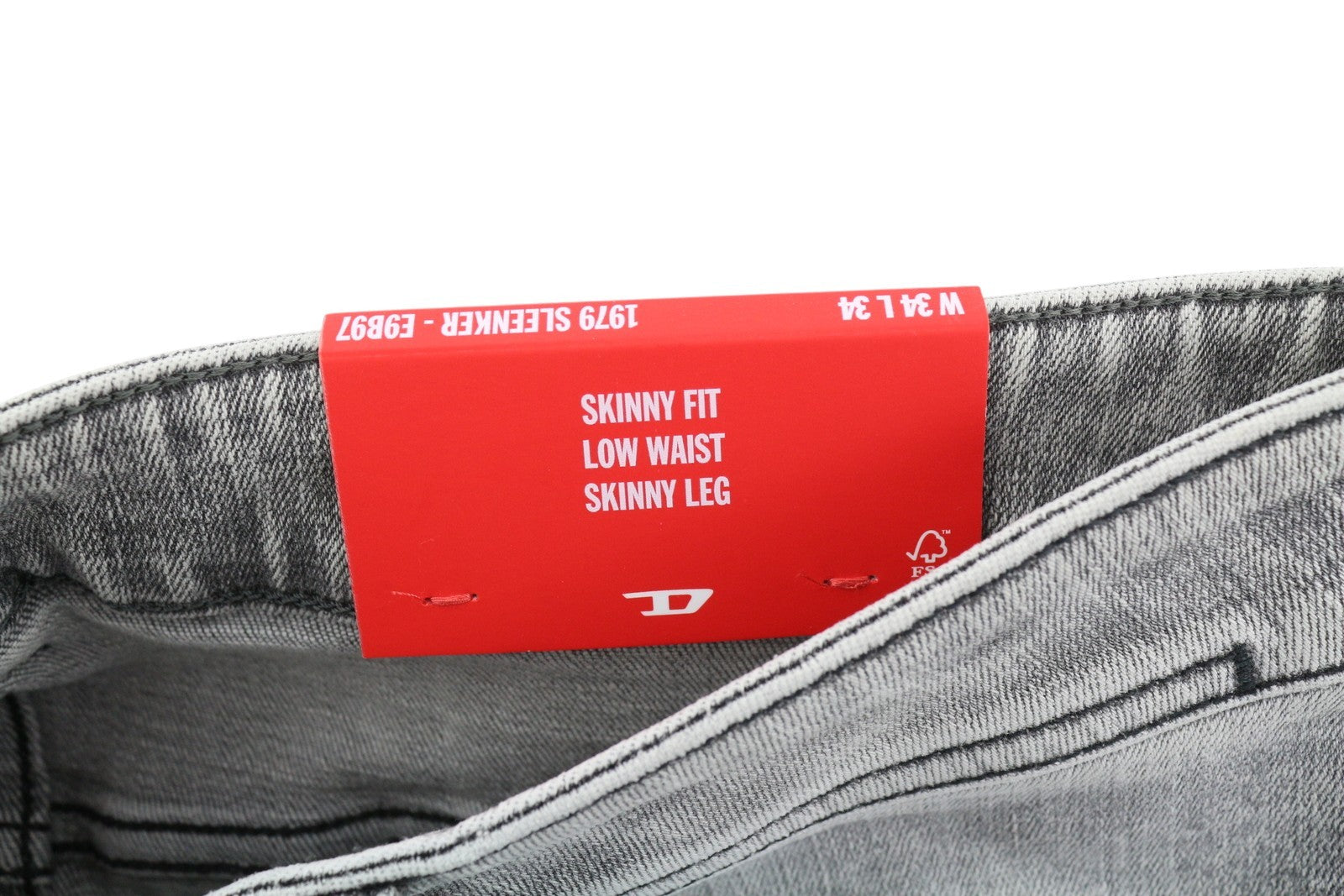 DIESEL 1979 Sleenker E9B97 Men Jeans W34/L34 Skinny Low Waist Distress RRP€250