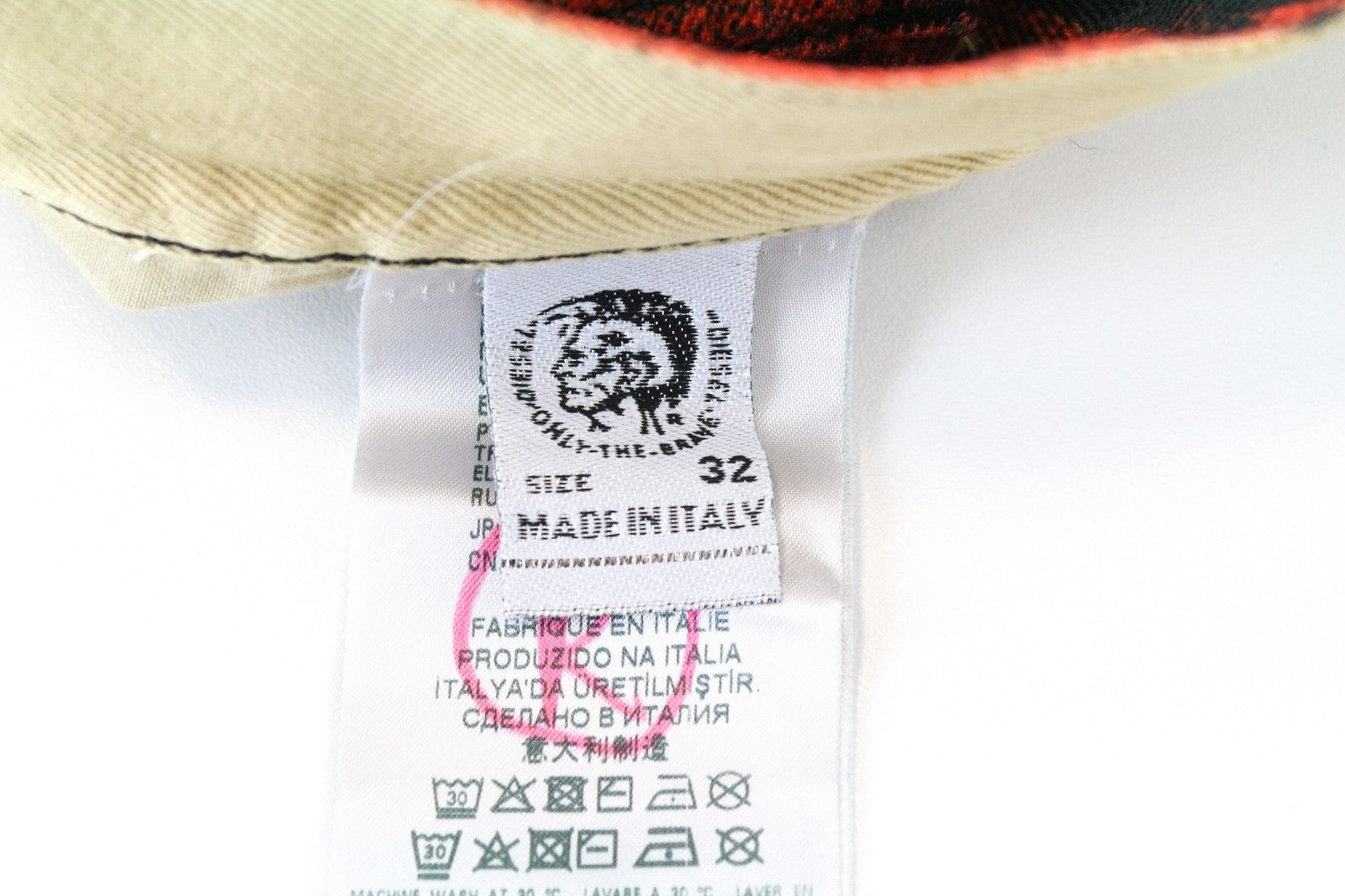 DIESEL D-Macs-SY1 069KR Men's Red Cotton Straight Jeans W32 L32 5-Pocket Pattern