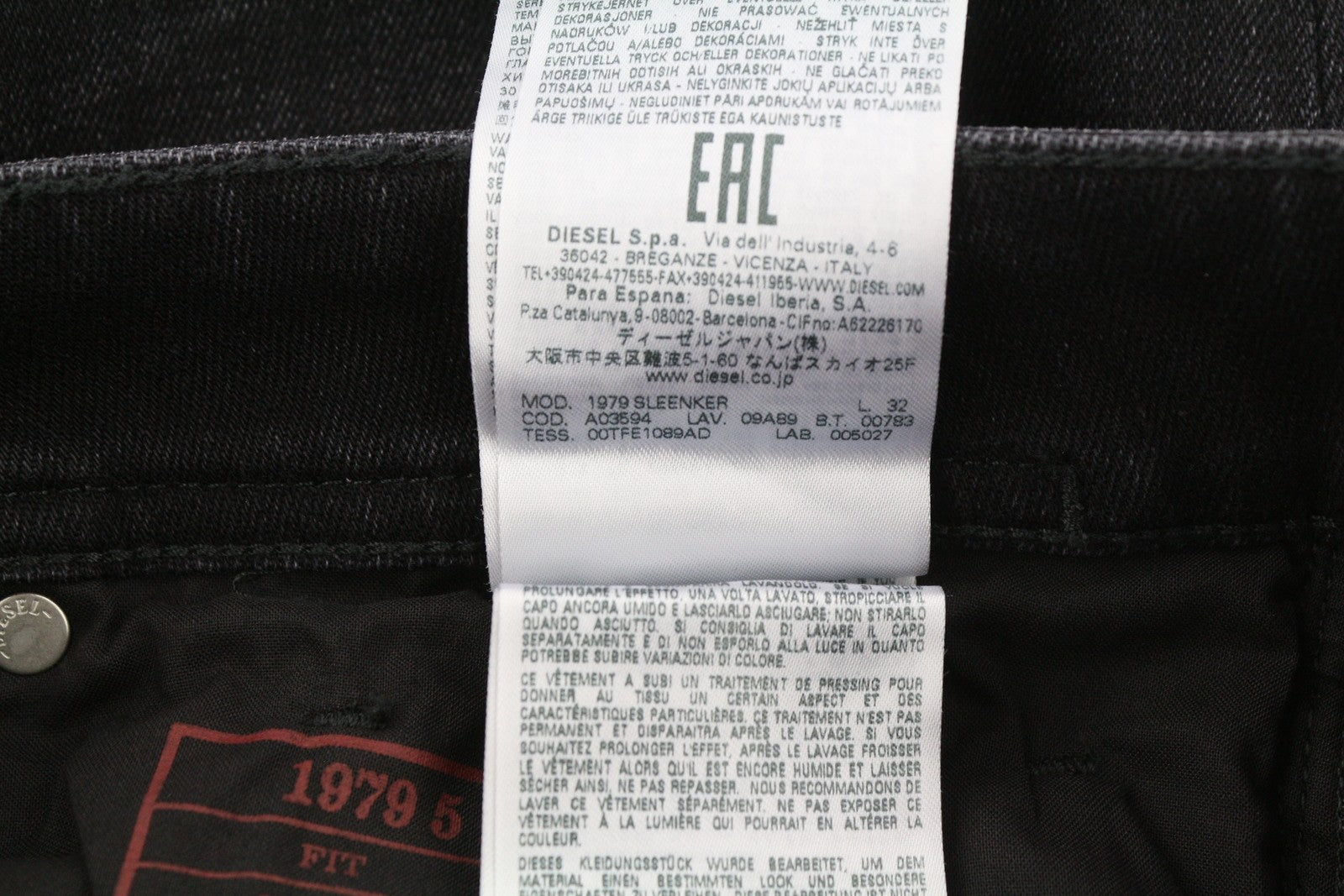 DIESEL 1979 Sleenker 09A89 Men Jeans W32/L32 Skinny Distress Black RRP€275