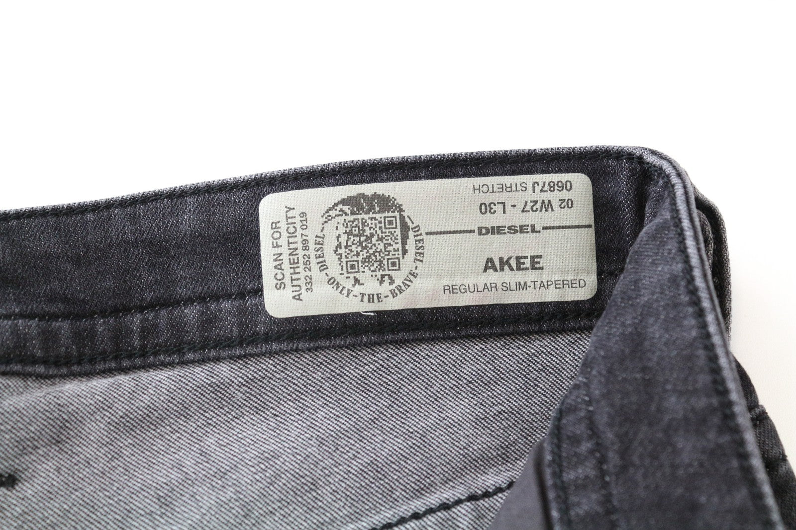 DIESEL Akee 0687J Washed Grey Slim Taper Fit Men's Jeans W27 L30 Stretch Cotton