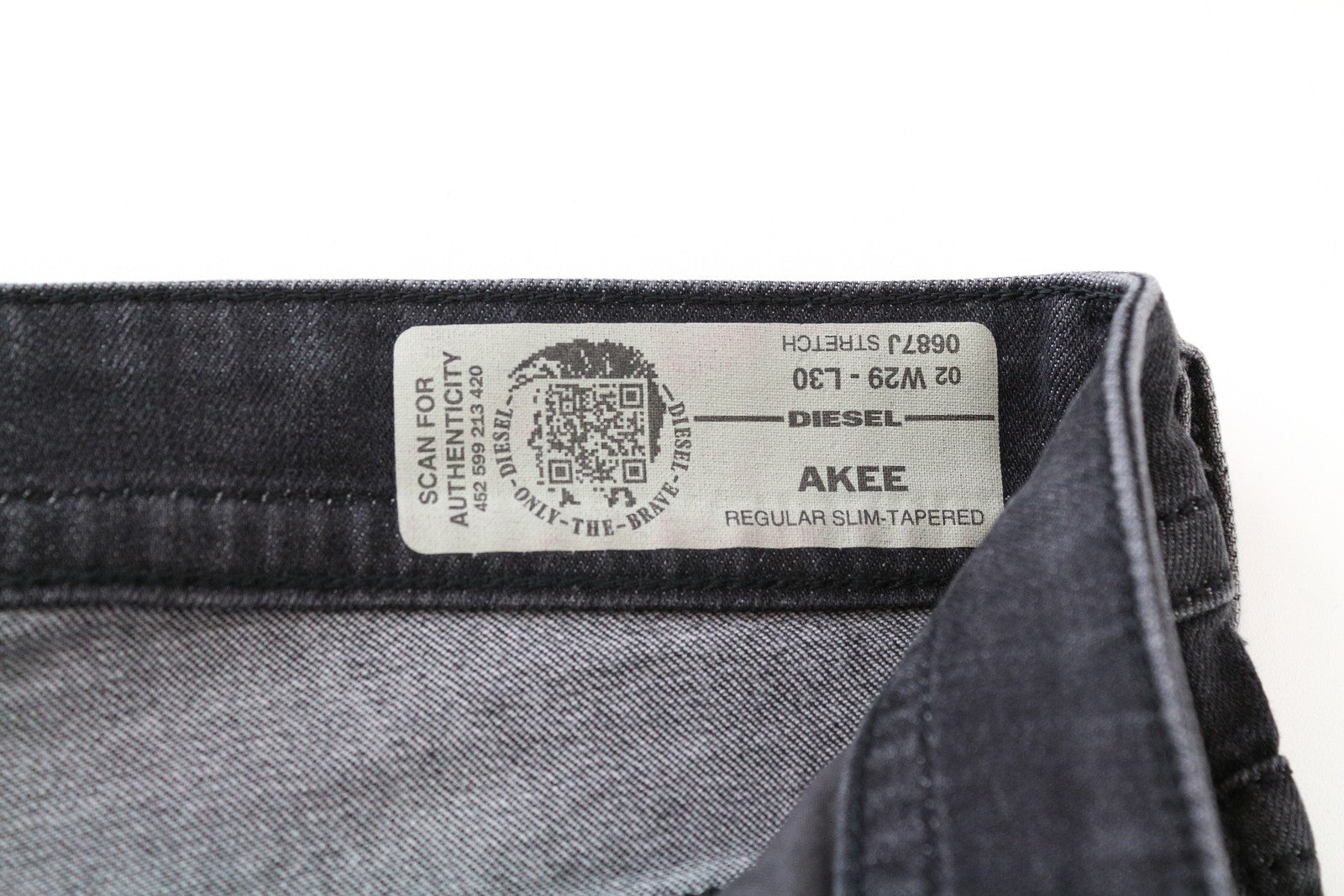 DIESEL Akee 0687J Slim Taper Fit W29 L30 Denim Grey Stretch Cotton Jeans Men's