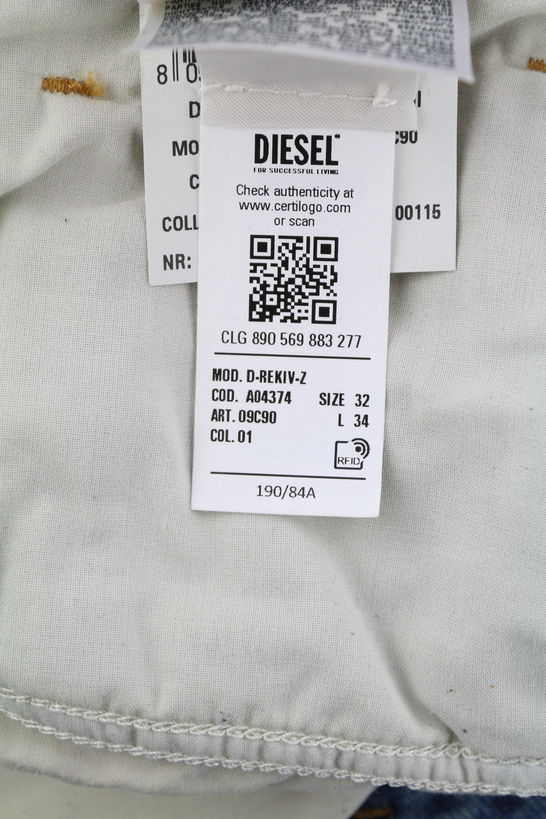 DIESEL D-Rekiv-Z 09C90 vyriški džinsai W32/L34, plėšyti, tiesūs, skalbti, rekomenduojama kaina – 295 € 