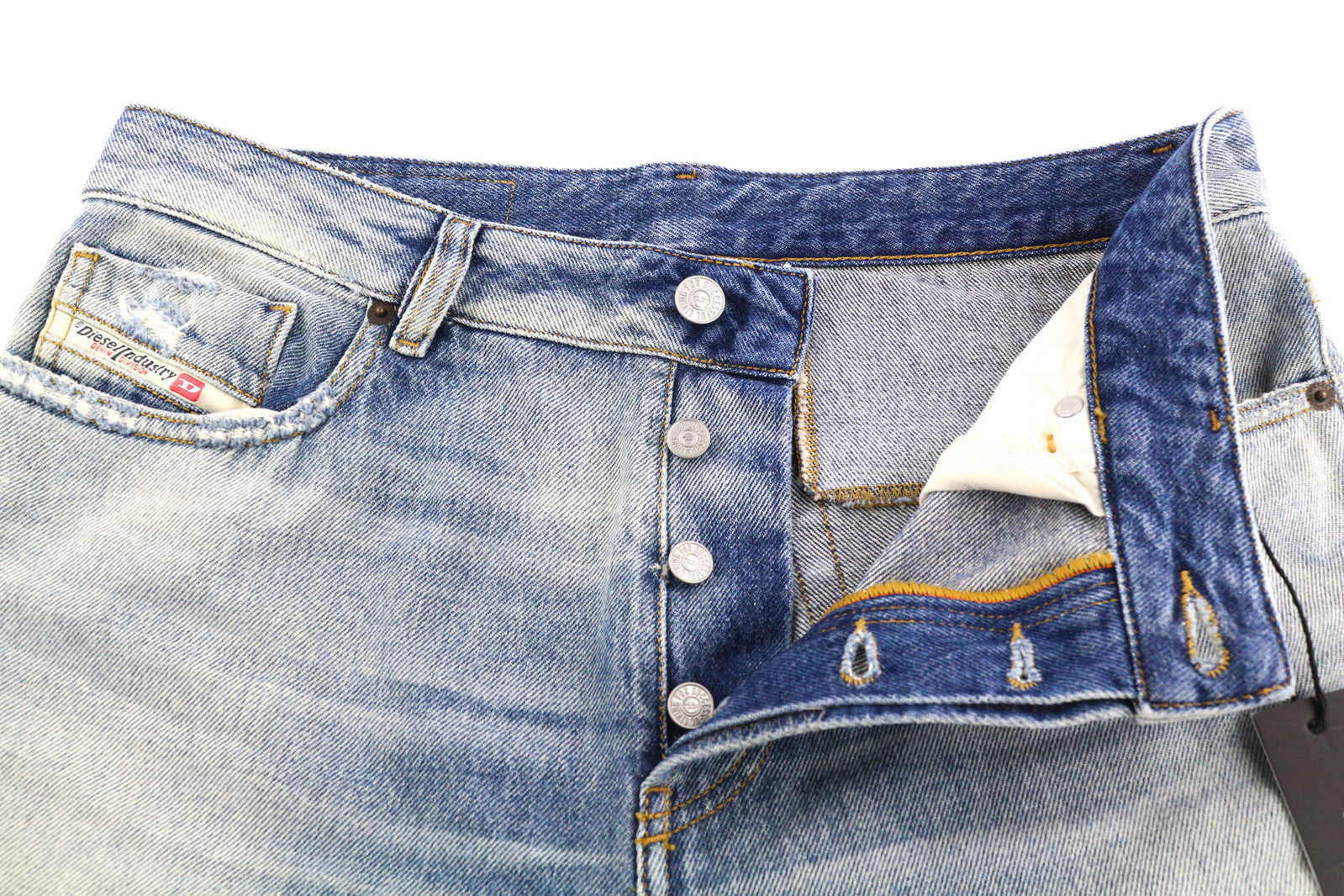 DIESEL D-Rekiv-Z 09C90 vyriški džinsai W32/L34, plėšyti, tiesūs, skalbti, rekomenduojama kaina – 295 € 