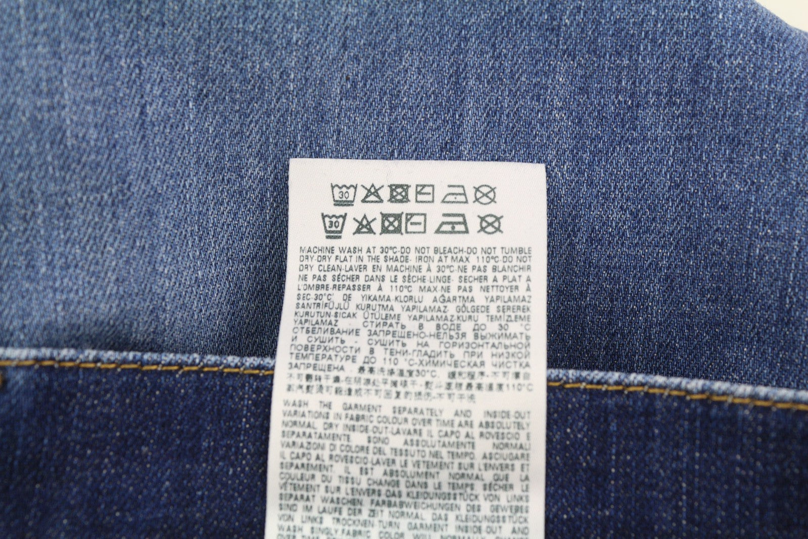 DIESEL 2005 D-Fining 09C72 vyriški džinsai W29/L32 vidutinio juosmens, įprasto dydžio, siaurėjančios, rekomenduojama kaina – 225 € 