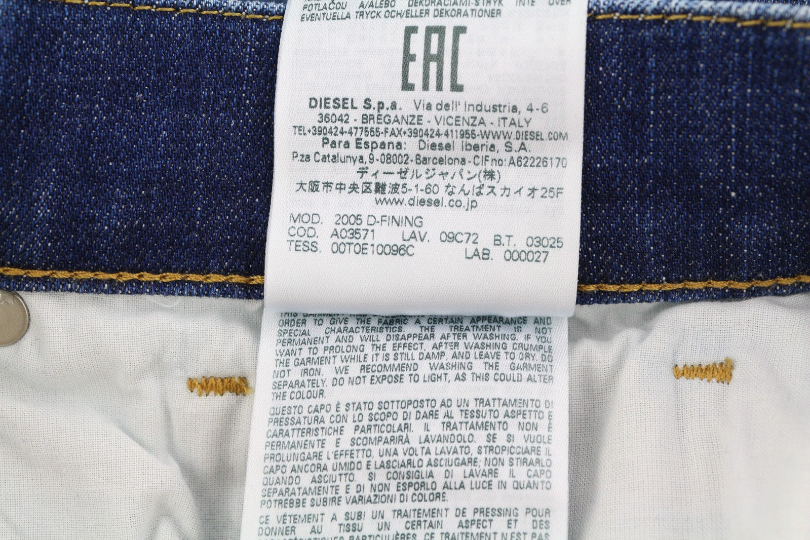 DIESEL 2005 D-Fining 09C72 vyriški džinsai W29/L32 vidutinio juosmens, įprasto dydžio, siaurėjančios, rekomenduojama kaina – 225 € 